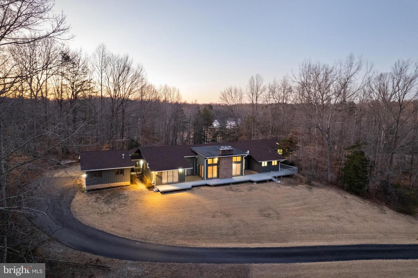 20 CESSNA LN, FREDERICKSBURG, Virginia 22405, 7 Bedrooms Bedrooms, ,7 BathroomsBathrooms,Residential,For sale,20 CESSNA LN,VAST2039280 MLS # VAST2039280