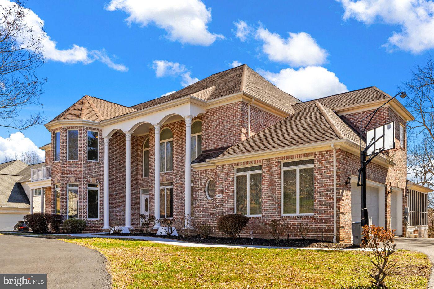 3714 FAIRWAYS CT, FREDERICKSBURG, Virginia 22408, 7 Bedrooms Bedrooms, ,6 BathroomsBathrooms,Residential,For sale,3714 FAIRWAYS CT,VASP2033510 MLS # VASP2033510