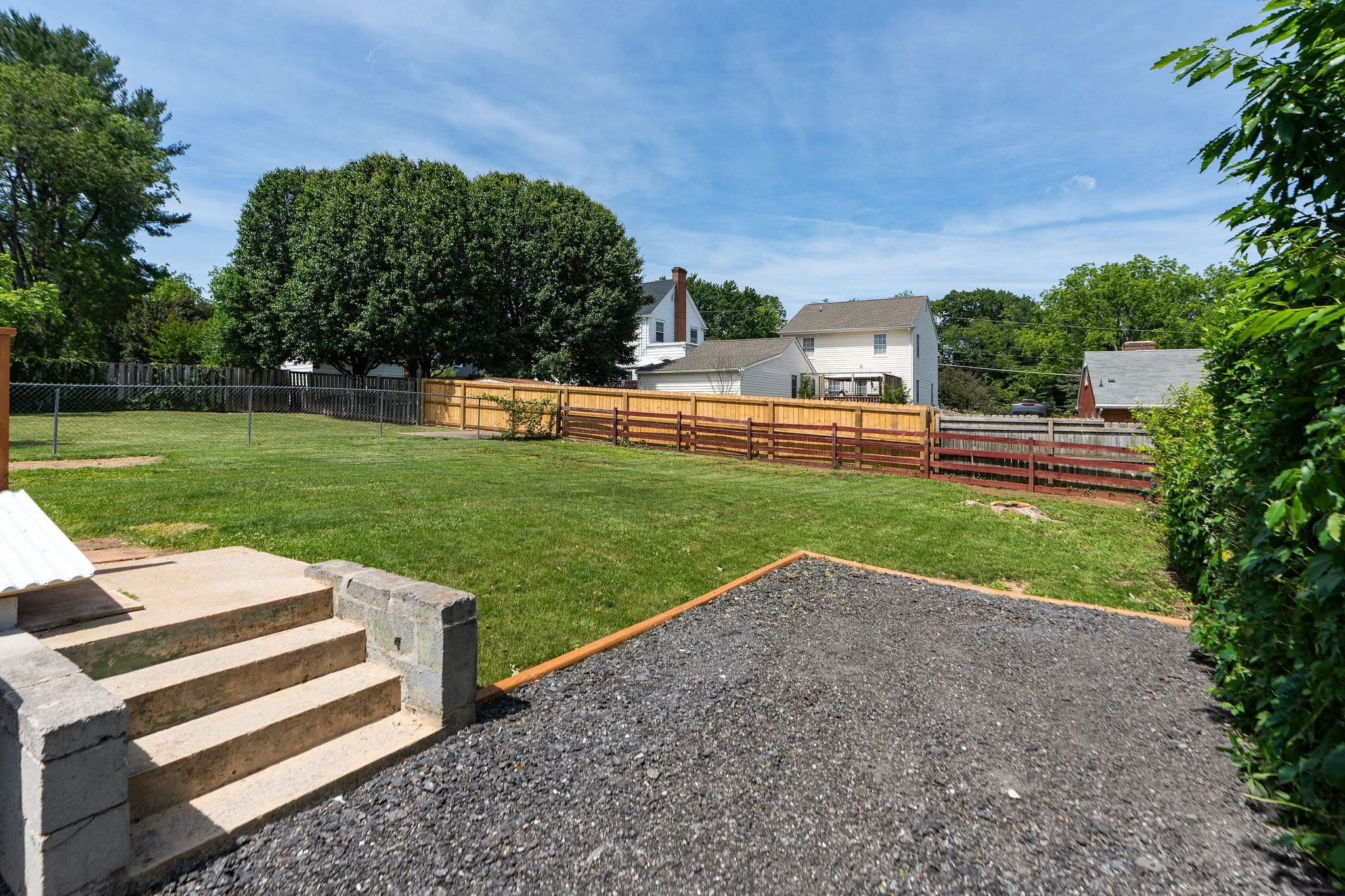 123 FRASER LN, STAUNTON, Virginia 24401, 2 Bedrooms Bedrooms, ,1 BathroomBathrooms,Residential,123 FRASER LN,665058 MLS # 665058