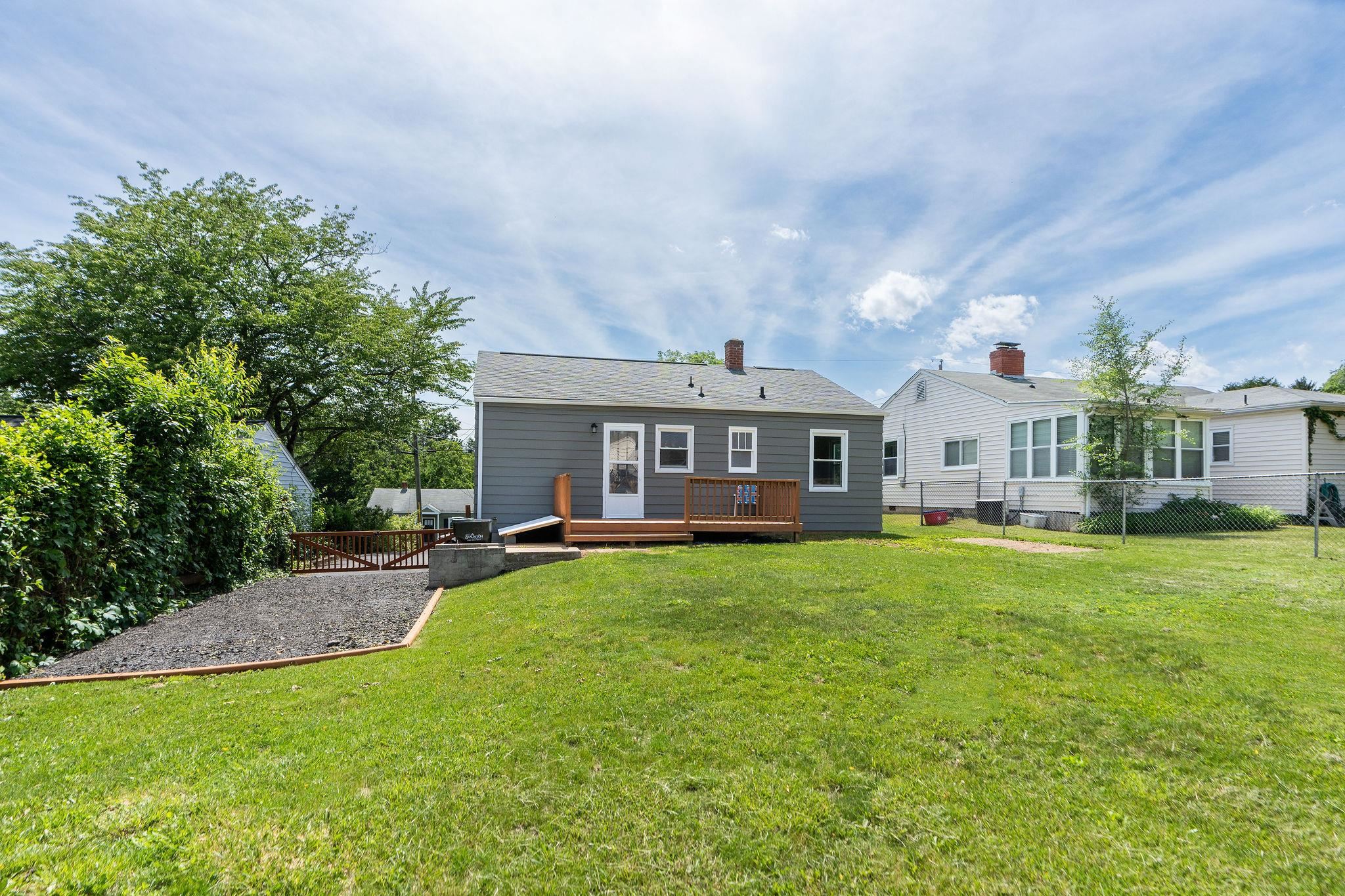 123 FRASER LN, STAUNTON, Virginia 24401, 2 Bedrooms Bedrooms, ,1 BathroomBathrooms,Residential,123 FRASER LN,665058 MLS # 665058