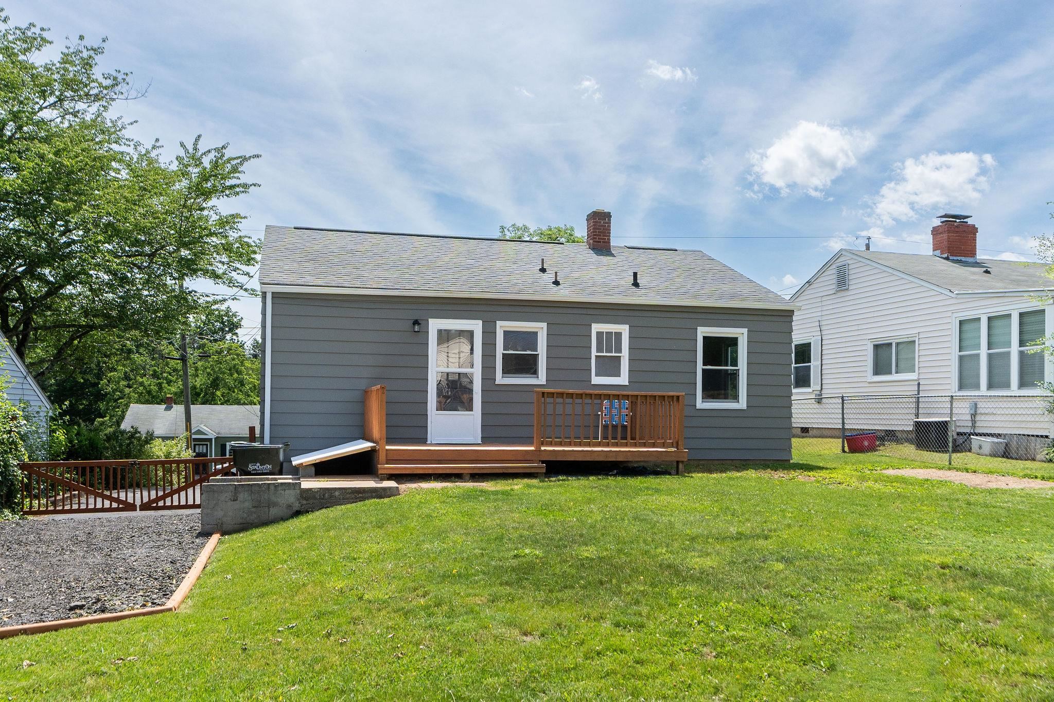 123 FRASER LN, STAUNTON, Virginia 24401, 2 Bedrooms Bedrooms, ,1 BathroomBathrooms,Residential,123 FRASER LN,665058 MLS # 665058