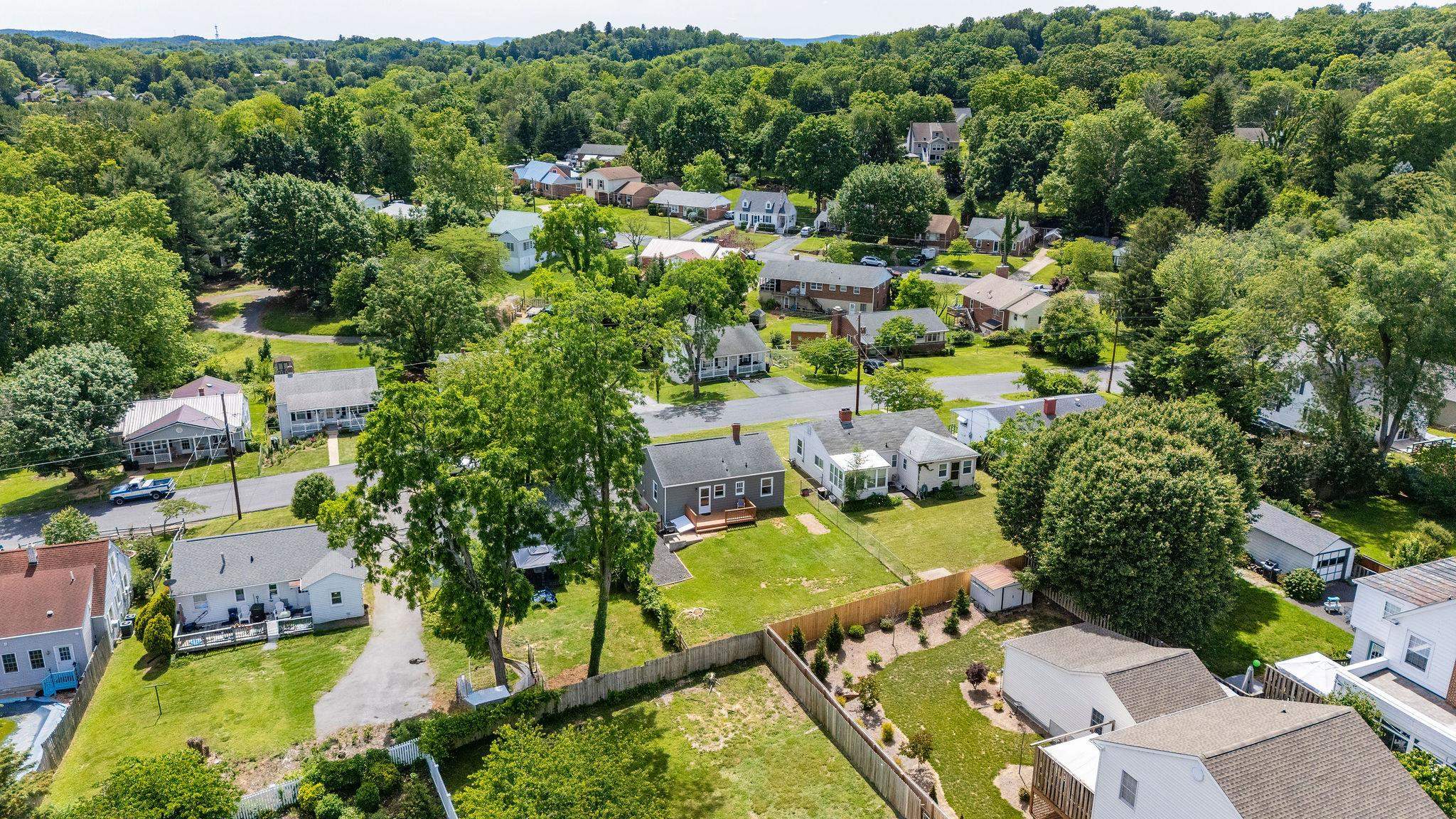 123 FRASER LN, STAUNTON, Virginia 24401, 2 Bedrooms Bedrooms, ,1 BathroomBathrooms,Residential,123 FRASER LN,665058 MLS # 665058