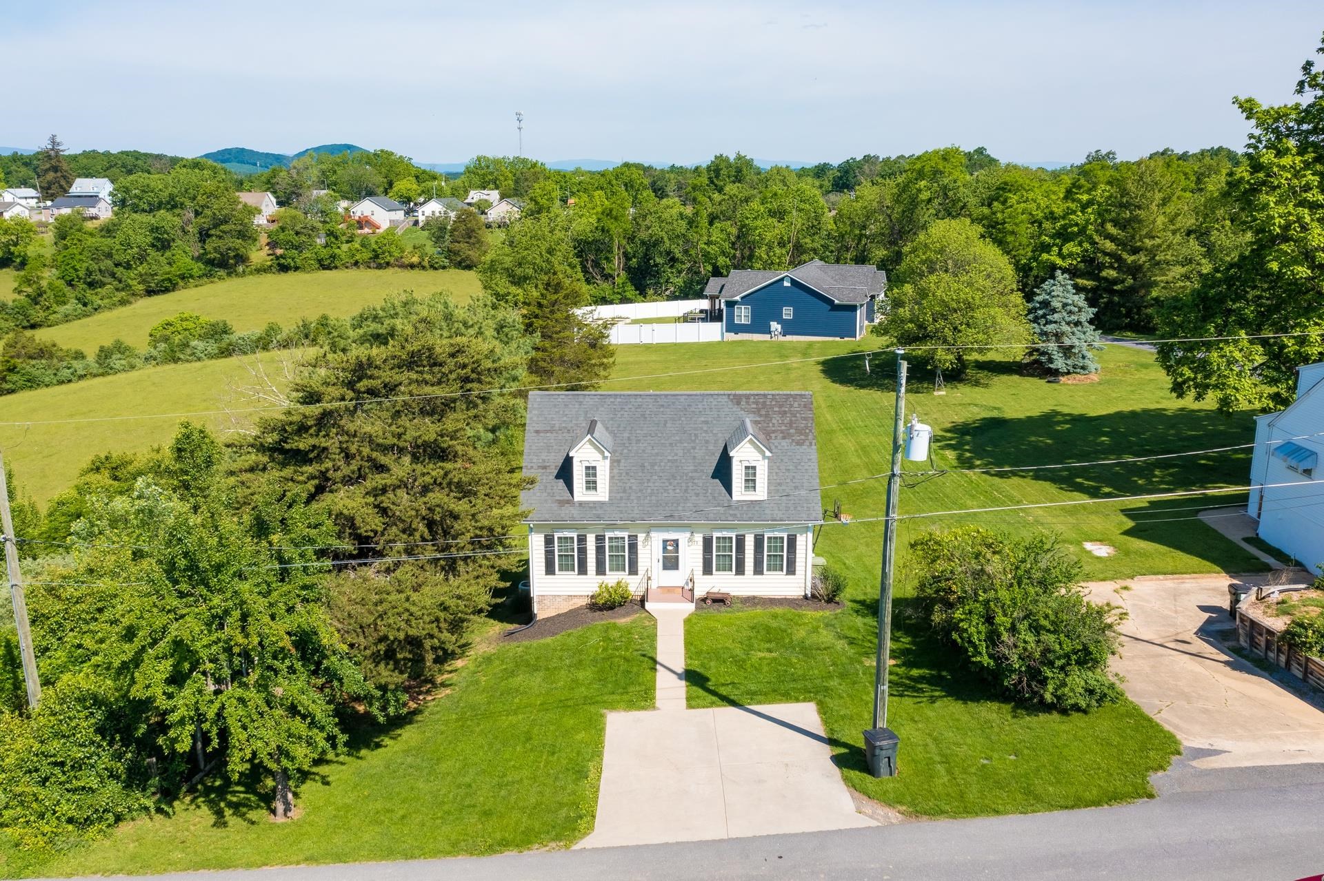 71 TROXELL LN, STAUNTON, Virginia 24401, 4 Bedrooms Bedrooms, ,2 BathroomsBathrooms,Residential,71 TROXELL LN,665059 MLS # 665059