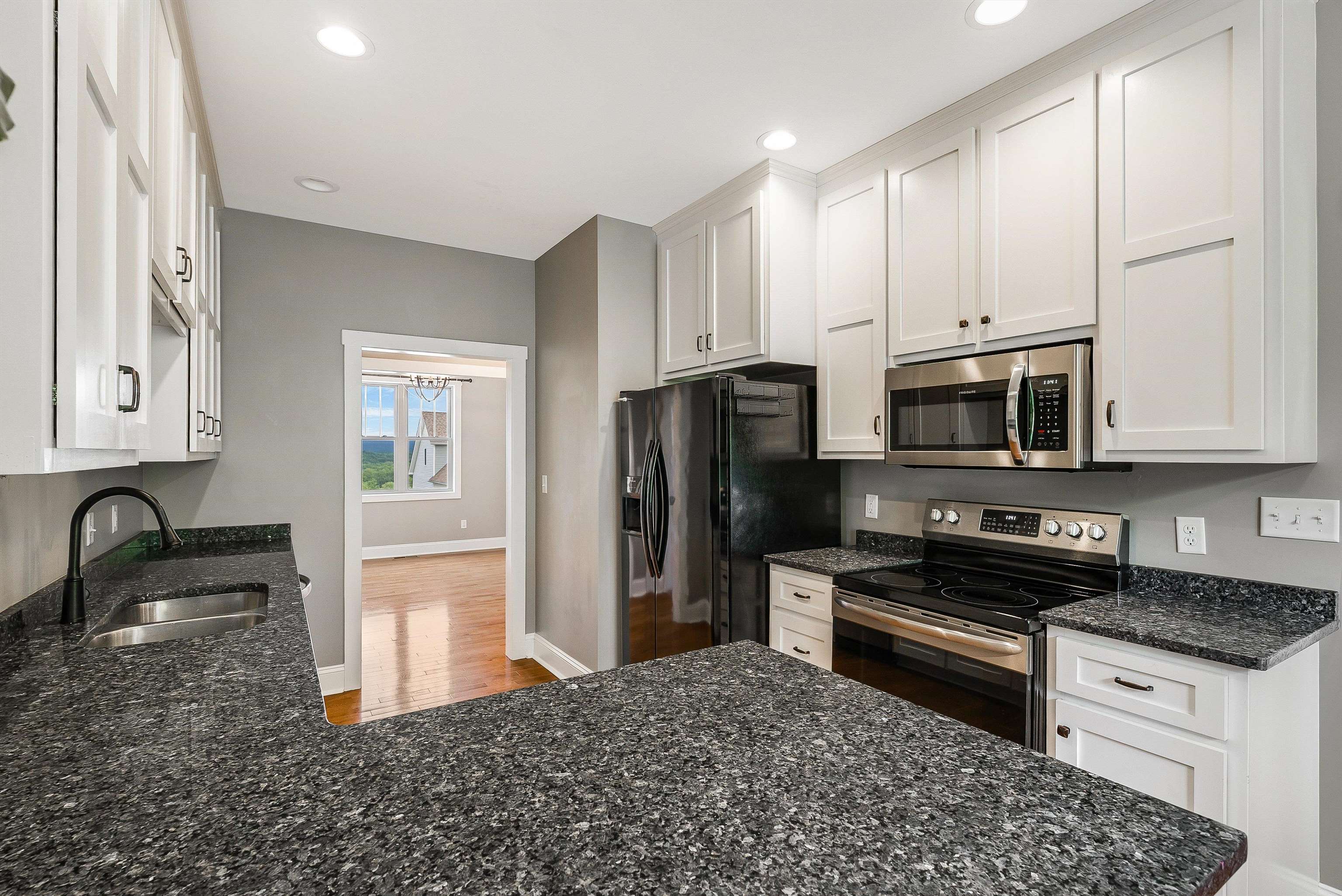 17 MCILWEE LN, STAUNTON, Virginia 24401, 4 Bedrooms Bedrooms, ,3 BathroomsBathrooms,Residential,17 MCILWEE LN,665062 MLS # 665062