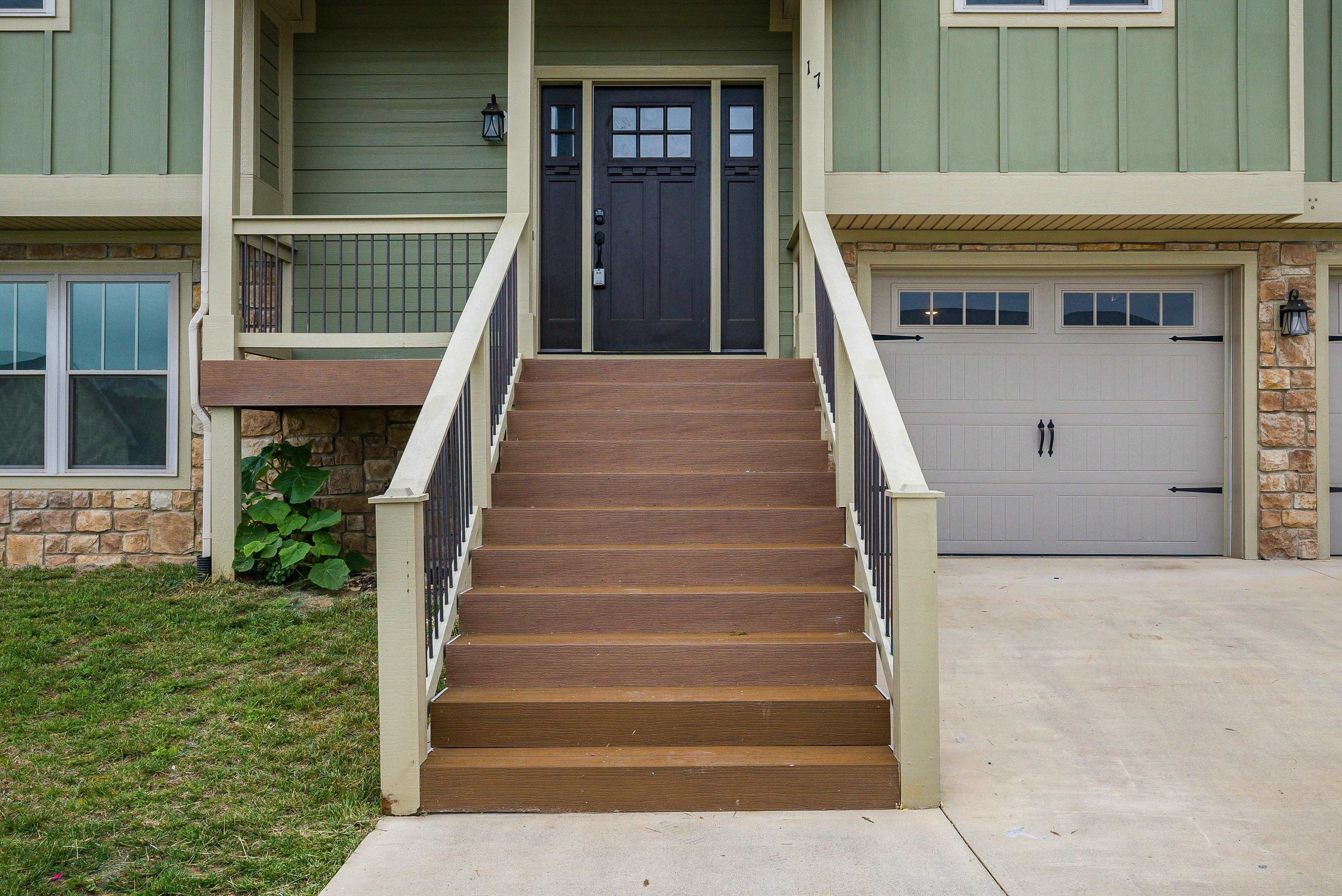 17 MCILWEE LN, STAUNTON, Virginia 24401, 4 Bedrooms Bedrooms, ,3 BathroomsBathrooms,Residential,17 MCILWEE LN,665062 MLS # 665062
