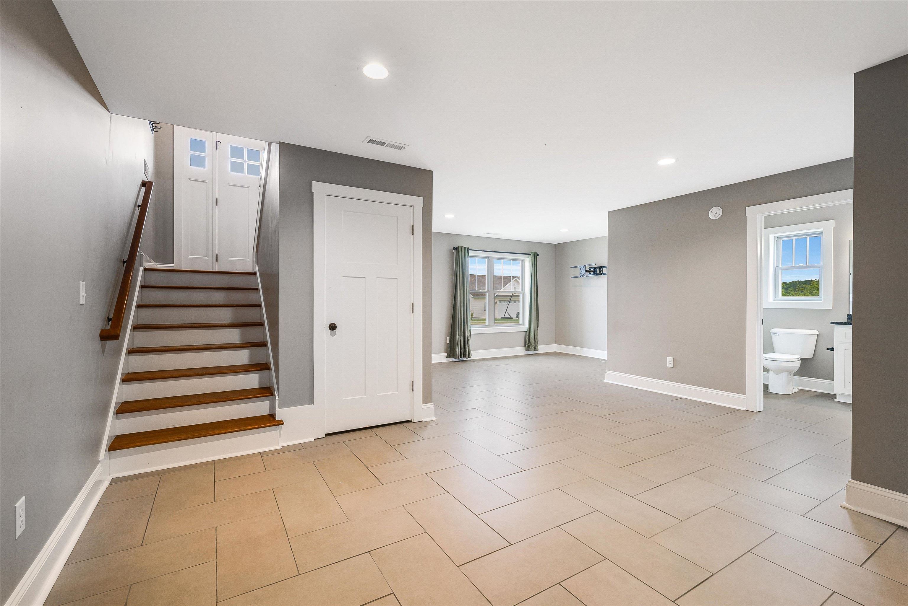 17 MCILWEE LN, STAUNTON, Virginia 24401, 4 Bedrooms Bedrooms, ,3 BathroomsBathrooms,Residential,17 MCILWEE LN,665062 MLS # 665062
