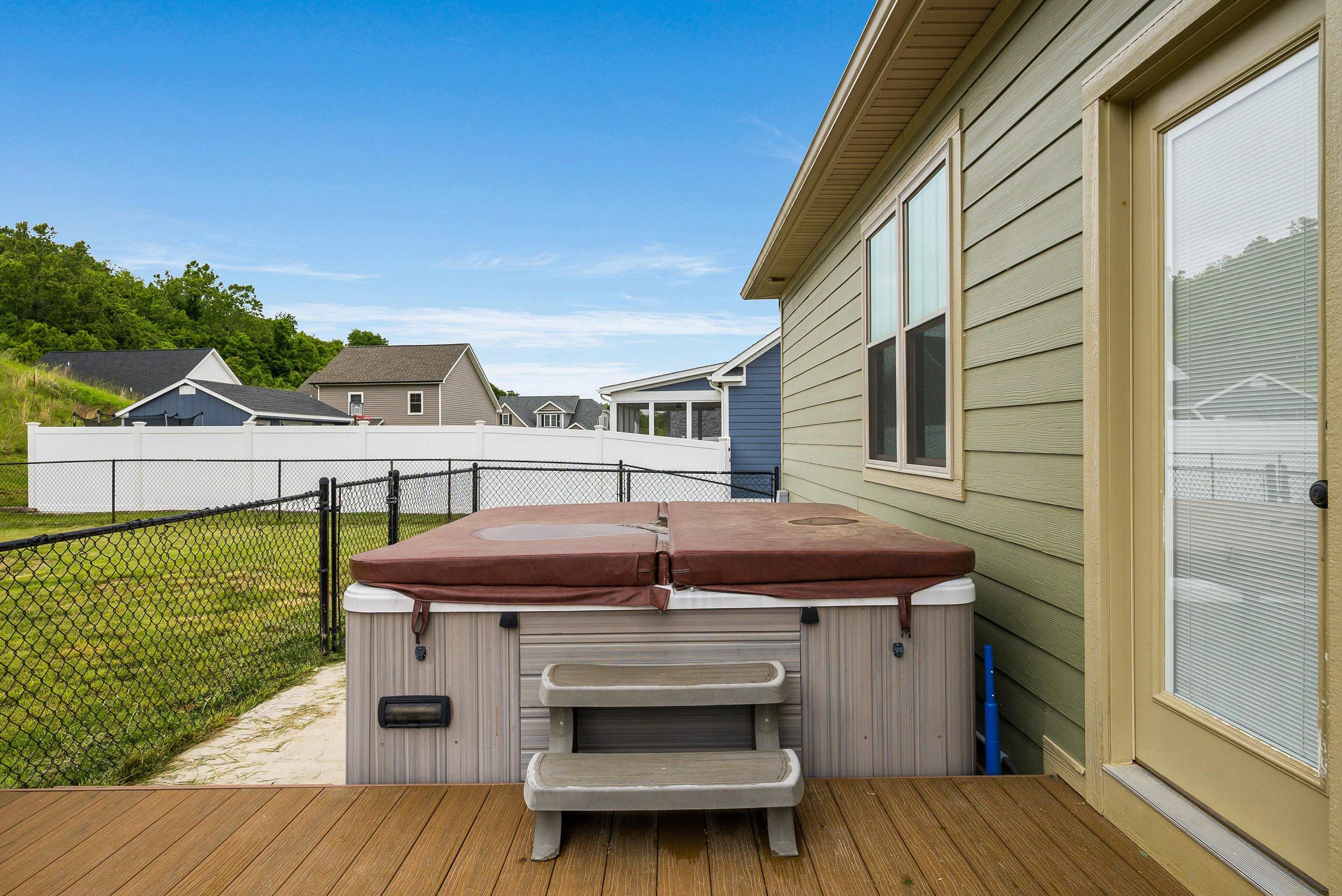 17 MCILWEE LN, STAUNTON, Virginia 24401, 4 Bedrooms Bedrooms, ,3 BathroomsBathrooms,Residential,17 MCILWEE LN,665062 MLS # 665062