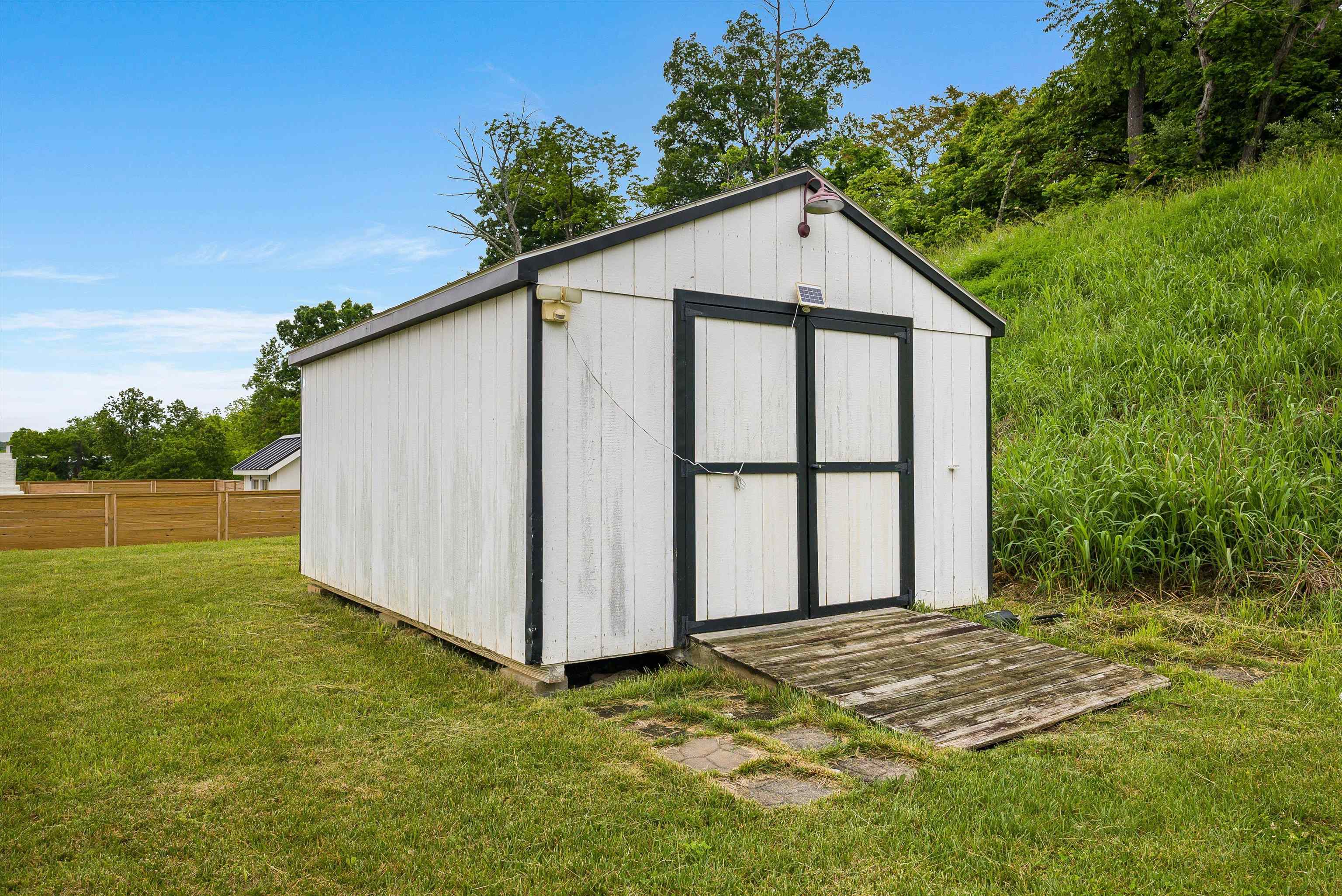 17 MCILWEE LN, STAUNTON, Virginia 24401, 4 Bedrooms Bedrooms, ,3 BathroomsBathrooms,Residential,17 MCILWEE LN,665062 MLS # 665062