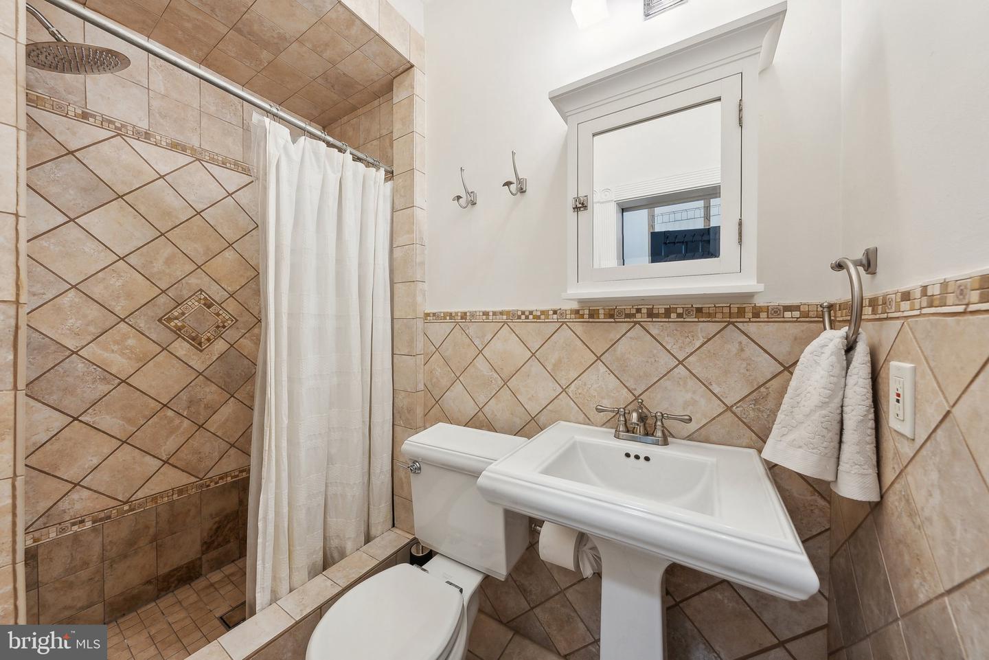 1619 MARION ST NW, WASHINGTON, District Of Columbia 20001, 3 Bedrooms Bedrooms, ,3 BathroomsBathrooms,Residential,For sale,1619 MARION ST NW,DCDC2187364 MLS # DCDC2187364