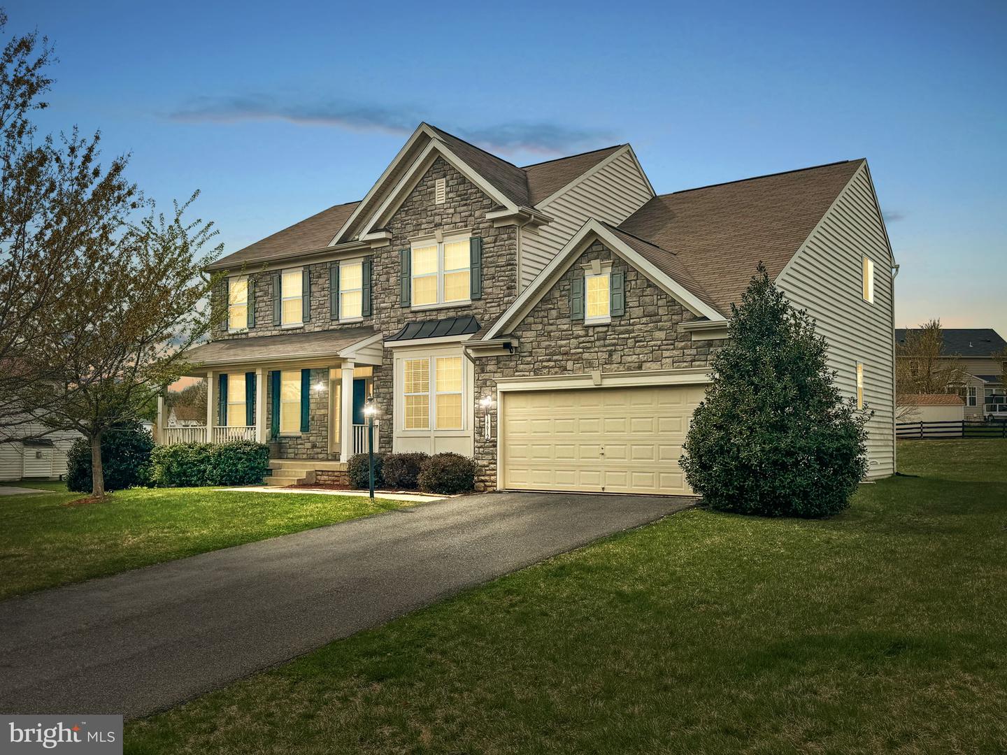 14612 BRIDLE CREEK RD, WOODBRIDGE, Virginia 22193, 5 Bedrooms Bedrooms, ,4 BathroomsBathrooms,Residential,For sale,14612 BRIDLE CREEK RD,VAPW2089216 MLS # VAPW2089216