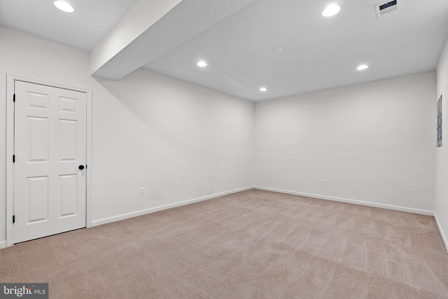 14612 BRIDLE CREEK RD, WOODBRIDGE, Virginia 22193, 5 Bedrooms Bedrooms, ,4 BathroomsBathrooms,Residential,For sale,14612 BRIDLE CREEK RD,VAPW2089216 MLS # VAPW2089216