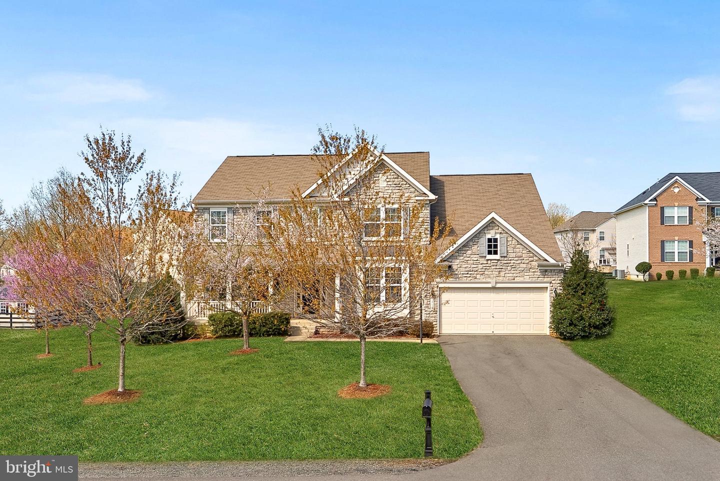 14612 BRIDLE CREEK RD, WOODBRIDGE, Virginia 22193, 5 Bedrooms Bedrooms, ,4 BathroomsBathrooms,Residential,For sale,14612 BRIDLE CREEK RD,VAPW2089216 MLS # VAPW2089216