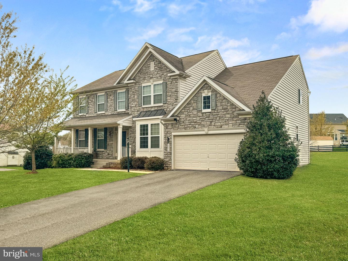 14612 BRIDLE CREEK RD, WOODBRIDGE, Virginia 22193, 5 Bedrooms Bedrooms, ,4 BathroomsBathrooms,Residential,For sale,14612 BRIDLE CREEK RD,VAPW2089216 MLS # VAPW2089216
