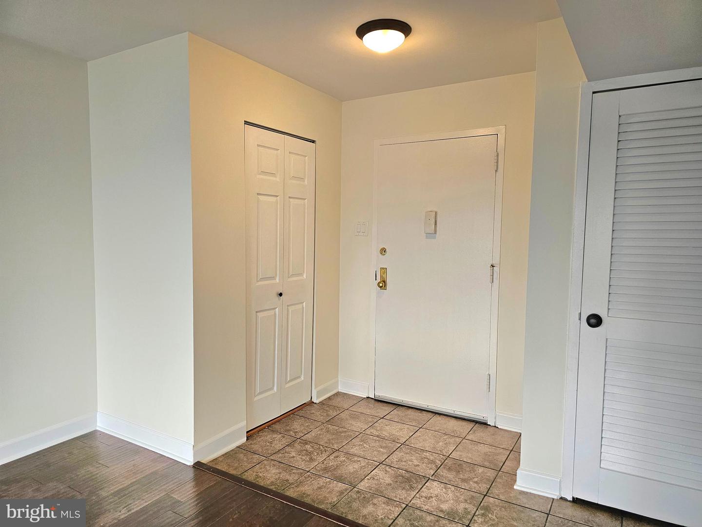 5340 HOLMES RUN PKWY #1410, ALEXANDRIA, Virginia 22304, 1 Bedroom Bedrooms, 4 Rooms Rooms,1 BathroomBathrooms,Residential,For sale,5340 HOLMES RUN PKWY #1410,VAAX2042982 MLS # VAAX2042982