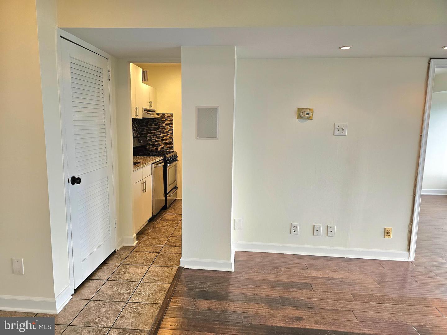 5340 HOLMES RUN PKWY #1410, ALEXANDRIA, Virginia 22304, 1 Bedroom Bedrooms, 4 Rooms Rooms,1 BathroomBathrooms,Residential,For sale,5340 HOLMES RUN PKWY #1410,VAAX2042982 MLS # VAAX2042982