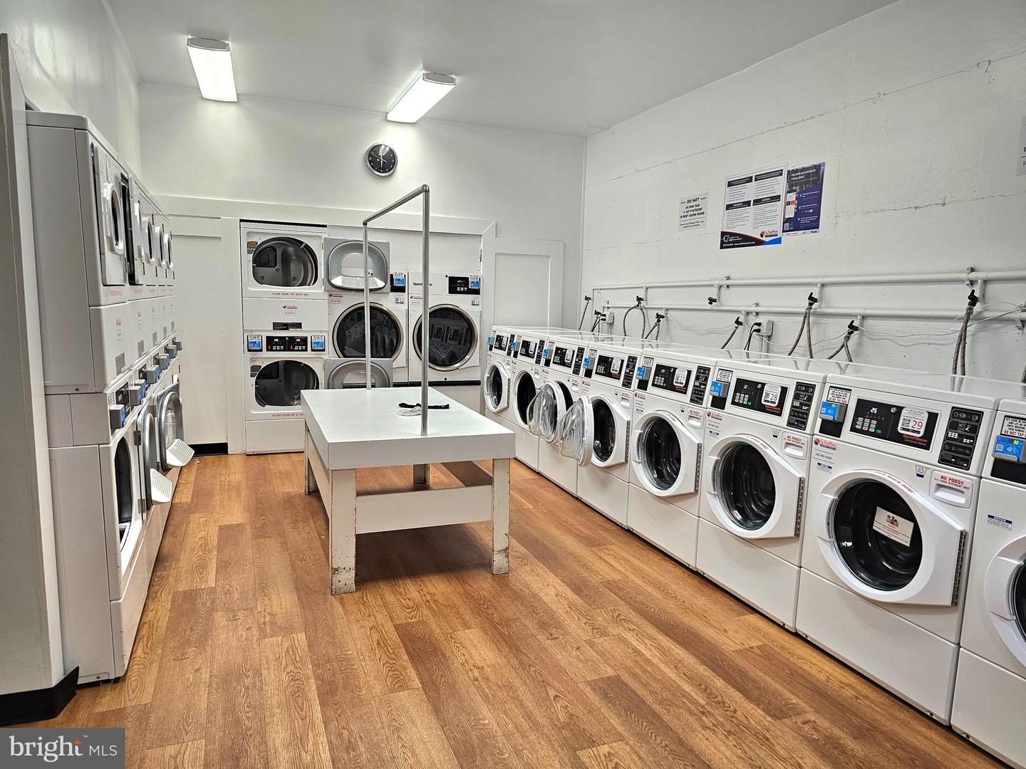 5340 HOLMES RUN PKWY #1410, ALEXANDRIA, Virginia 22304, 1 Bedroom Bedrooms, 4 Rooms Rooms,1 BathroomBathrooms,Residential,For sale,5340 HOLMES RUN PKWY #1410,VAAX2042982 MLS # VAAX2042982