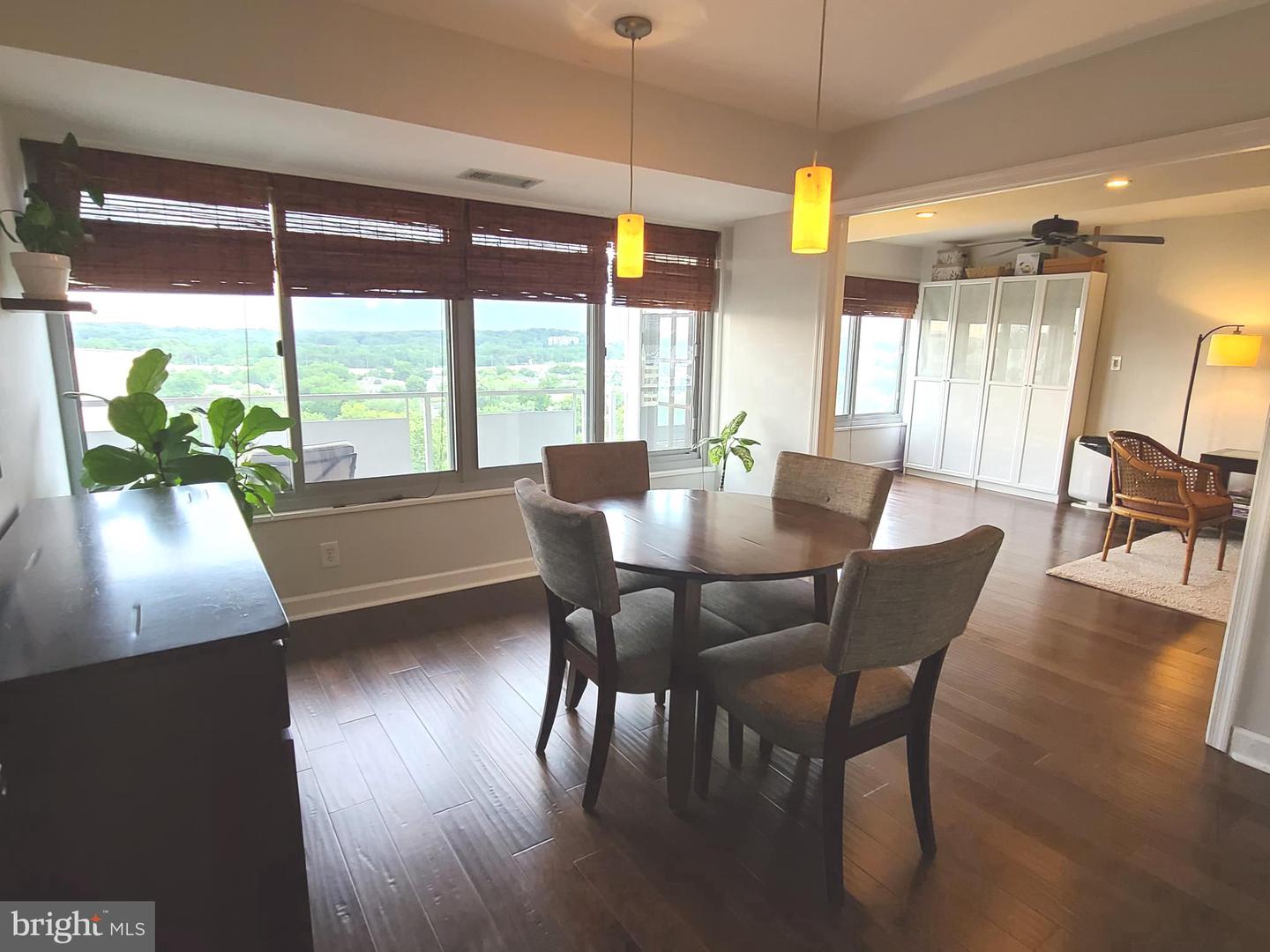 5340 HOLMES RUN PKWY #1410, ALEXANDRIA, Virginia 22304, 1 Bedroom Bedrooms, 4 Rooms Rooms,1 BathroomBathrooms,Residential,For sale,5340 HOLMES RUN PKWY #1410,VAAX2042982 MLS # VAAX2042982