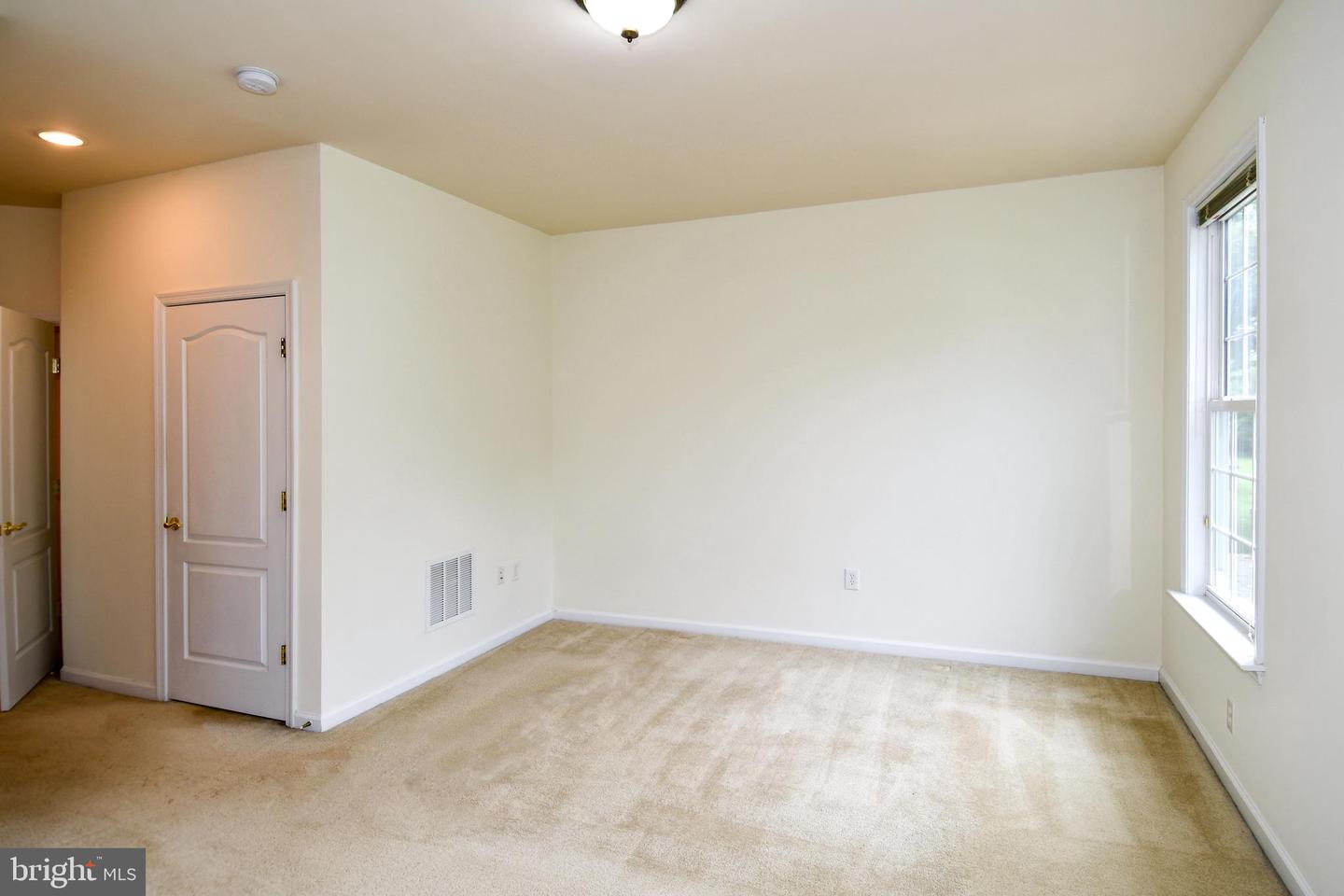 20559 CRESCENT POINTE PLACE, ASHBURN, Virginia 20147, 3 Bedrooms Bedrooms, ,3 BathroomsBathrooms,Residential,For sale,20559 CRESCENT POINTE PLACE,VALO2092022 MLS # VALO2092022