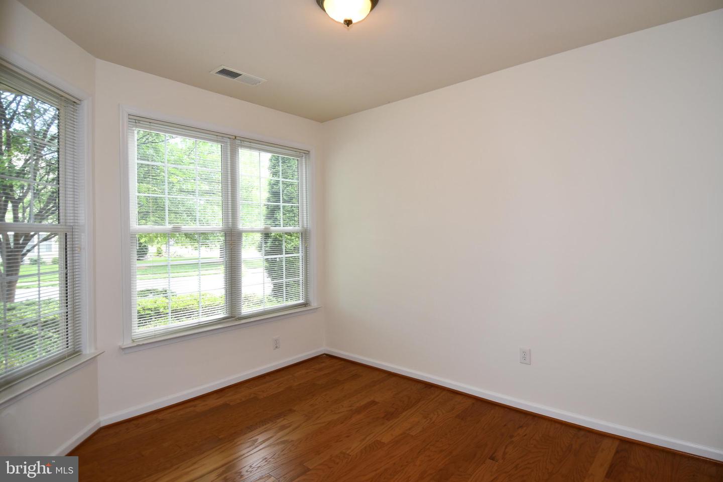 20559 CRESCENT POINTE PLACE, ASHBURN, Virginia 20147, 3 Bedrooms Bedrooms, ,3 BathroomsBathrooms,Residential,For sale,20559 CRESCENT POINTE PLACE,VALO2092022 MLS # VALO2092022