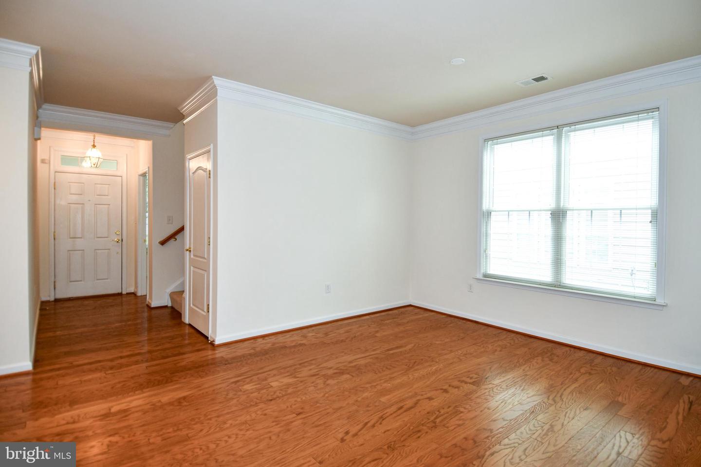 20559 CRESCENT POINTE PLACE, ASHBURN, Virginia 20147, 3 Bedrooms Bedrooms, ,3 BathroomsBathrooms,Residential,For sale,20559 CRESCENT POINTE PLACE,VALO2092022 MLS # VALO2092022
