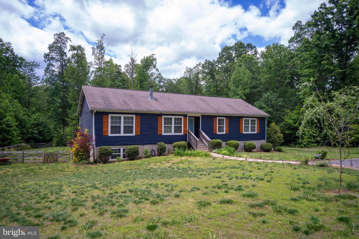 312 RICHARDS FERRY RD, FREDERICKSBURG, Virginia 22406, 5 Bedrooms Bedrooms, ,3 BathroomsBathrooms,Residential,For sale,312 RICHARDS FERRY RD,VAST2037370 MLS # VAST2037370