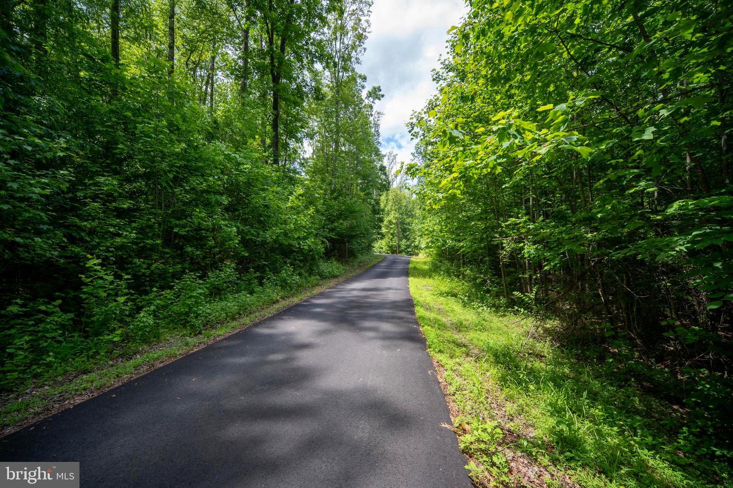 312 RICHARDS FERRY RD, FREDERICKSBURG, Virginia 22406, 5 Bedrooms Bedrooms, ,3 BathroomsBathrooms,Residential,For sale,312 RICHARDS FERRY RD,VAST2037370 MLS # VAST2037370