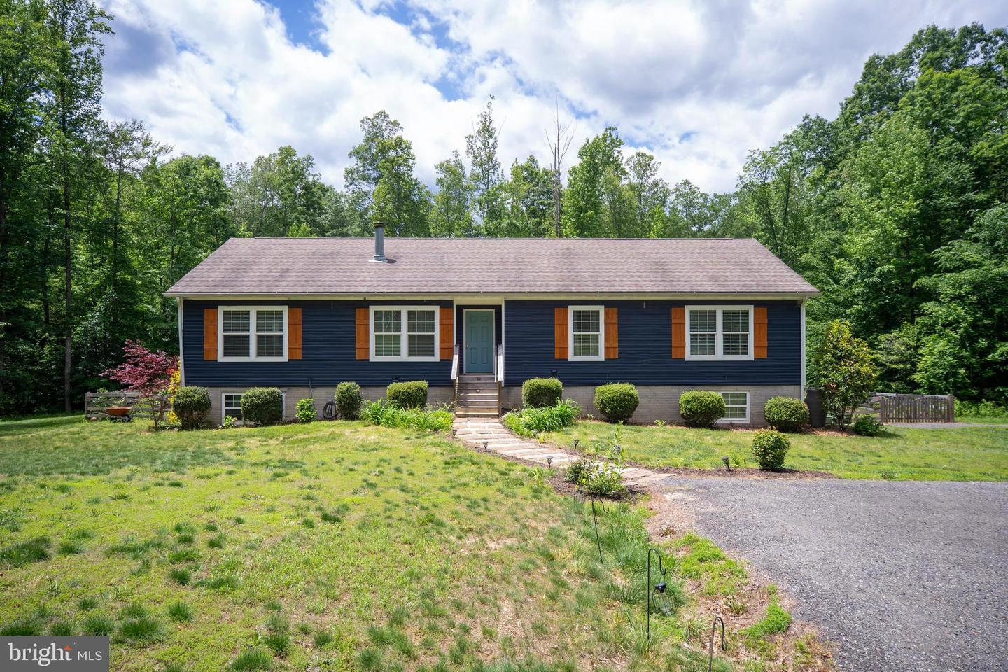 312 RICHARDS FERRY RD, FREDERICKSBURG, Virginia 22406, 5 Bedrooms Bedrooms, ,3 BathroomsBathrooms,Residential,For sale,312 RICHARDS FERRY RD,VAST2037370 MLS # VAST2037370