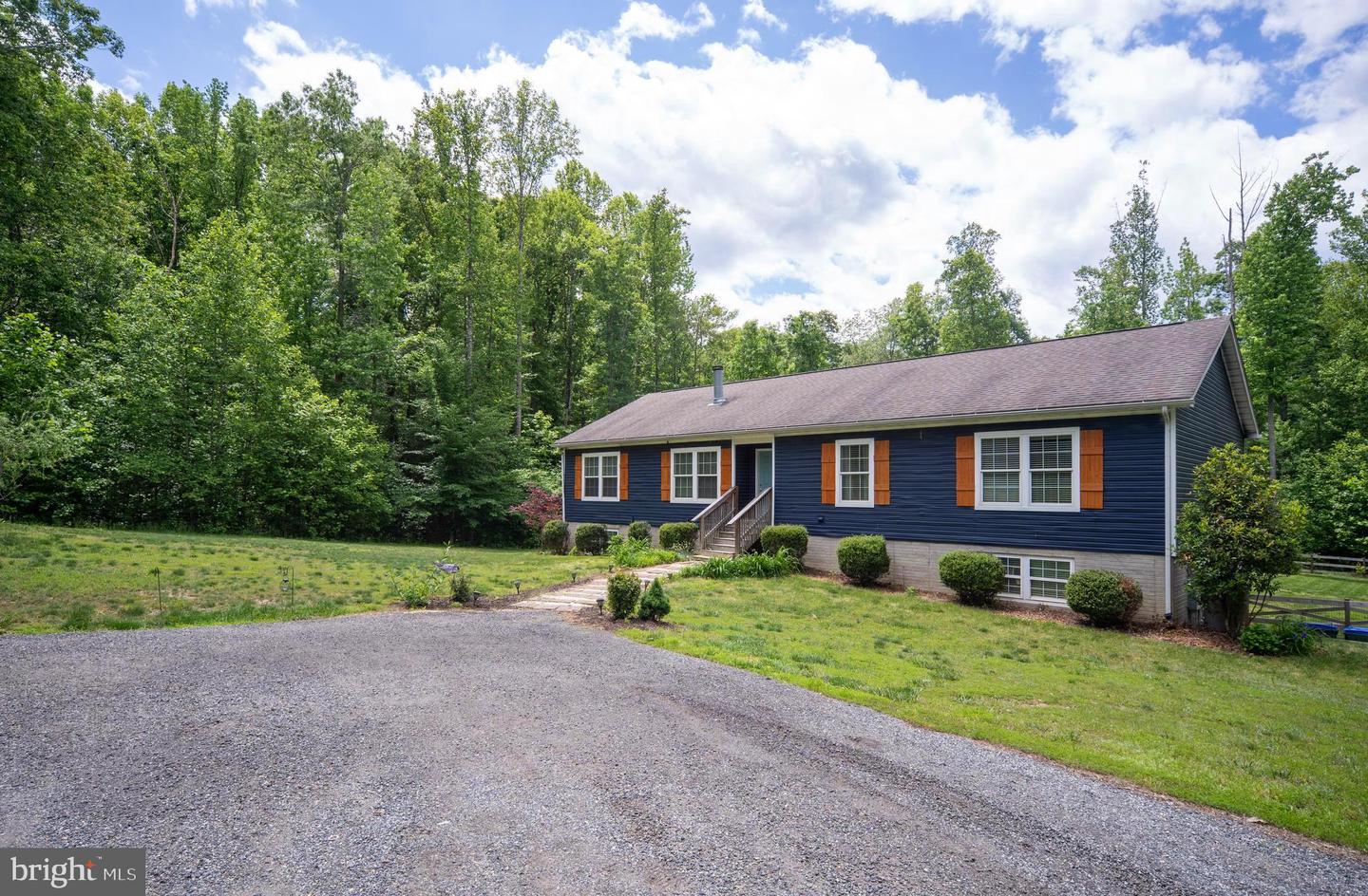312 RICHARDS FERRY RD, FREDERICKSBURG, Virginia 22406, 5 Bedrooms Bedrooms, ,3 BathroomsBathrooms,Residential,For sale,312 RICHARDS FERRY RD,VAST2037370 MLS # VAST2037370