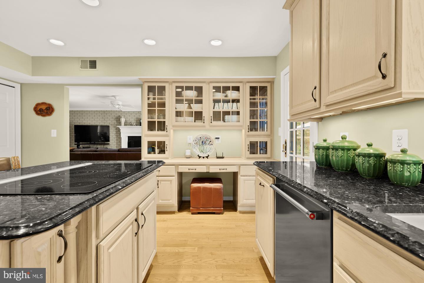 5117 PHEASANT RIDGE RD, FAIRFAX, Virginia 22030, 4 Bedrooms Bedrooms, ,2 BathroomsBathrooms,Residential,For sale,5117 PHEASANT RIDGE RD,VAFX2233240 MLS # VAFX2233240