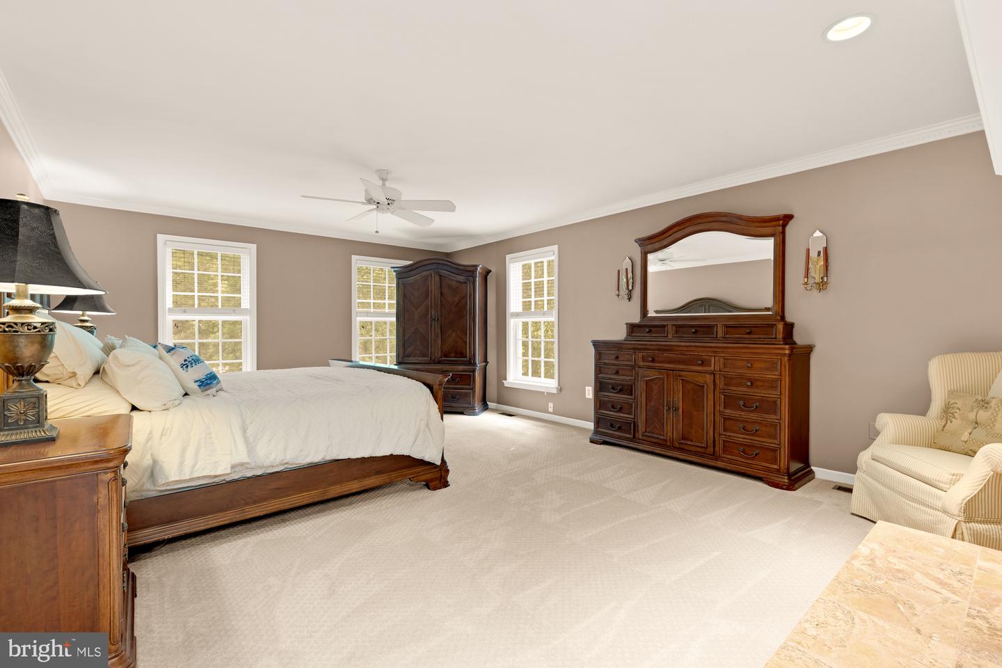 5117 PHEASANT RIDGE RD, FAIRFAX, Virginia 22030, 4 Bedrooms Bedrooms, ,2 BathroomsBathrooms,Residential,For sale,5117 PHEASANT RIDGE RD,VAFX2233240 MLS # VAFX2233240