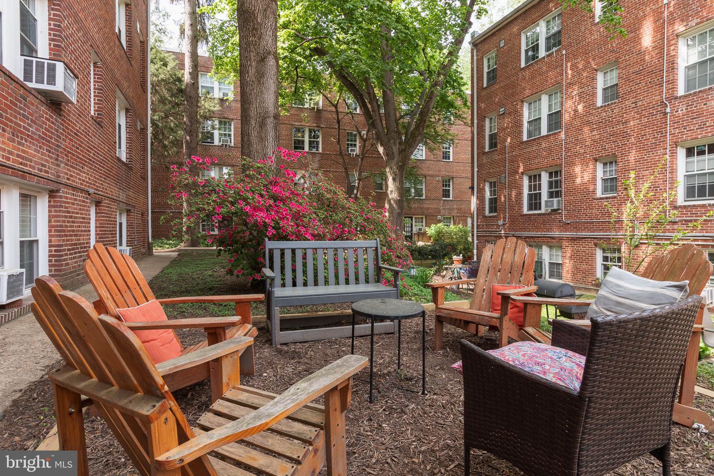 2801 CORTLAND PL NW #1, WASHINGTON, District Of Columbia 20008, 2 Bedrooms Bedrooms, ,1 BathroomBathrooms,Residential,For sale,2801 CORTLAND PL NW #1,DCDC2197436 MLS # DCDC2197436
