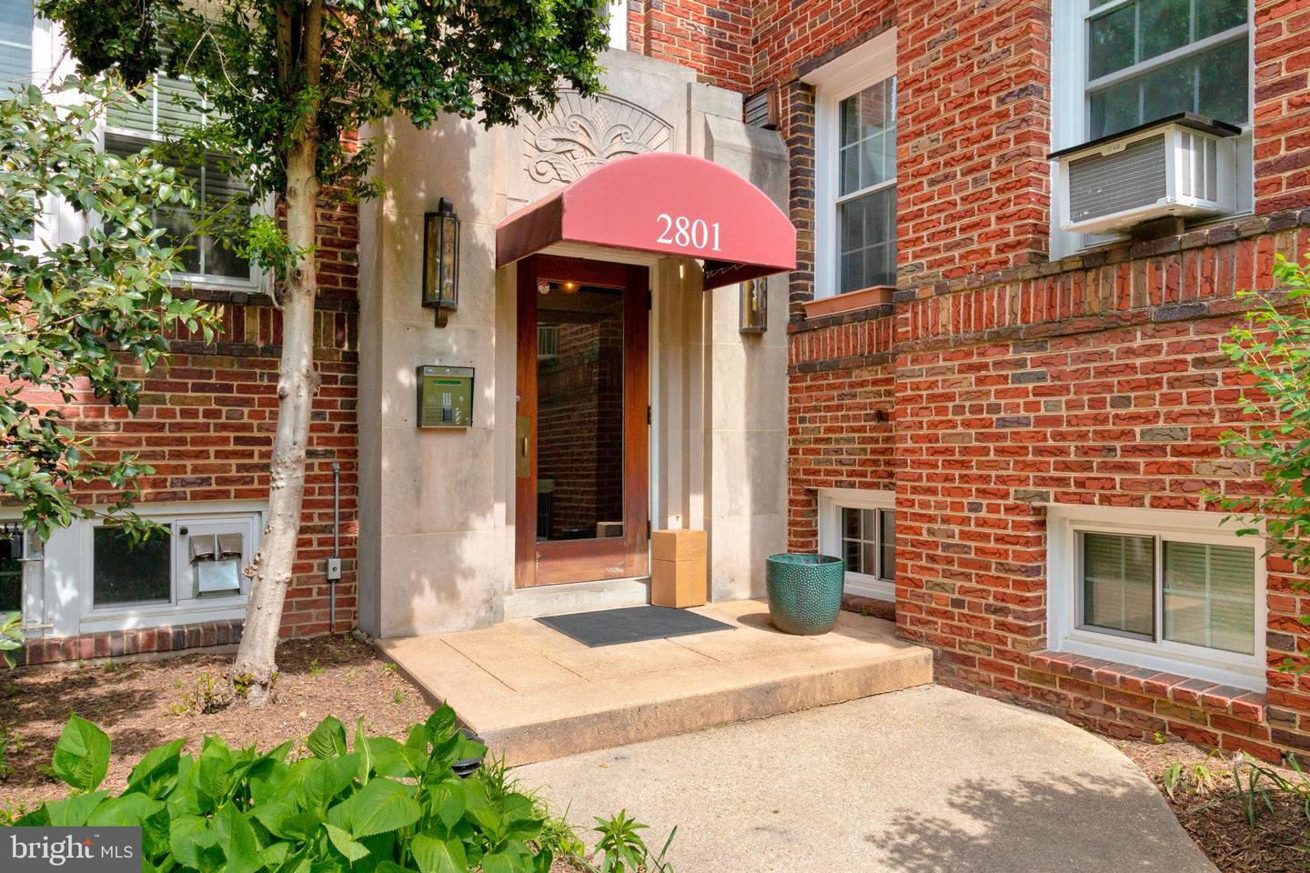 2801 CORTLAND PL NW #1, WASHINGTON, District Of Columbia 20008, 2 Bedrooms Bedrooms, ,1 BathroomBathrooms,Residential,For sale,2801 CORTLAND PL NW #1,DCDC2197436 MLS # DCDC2197436