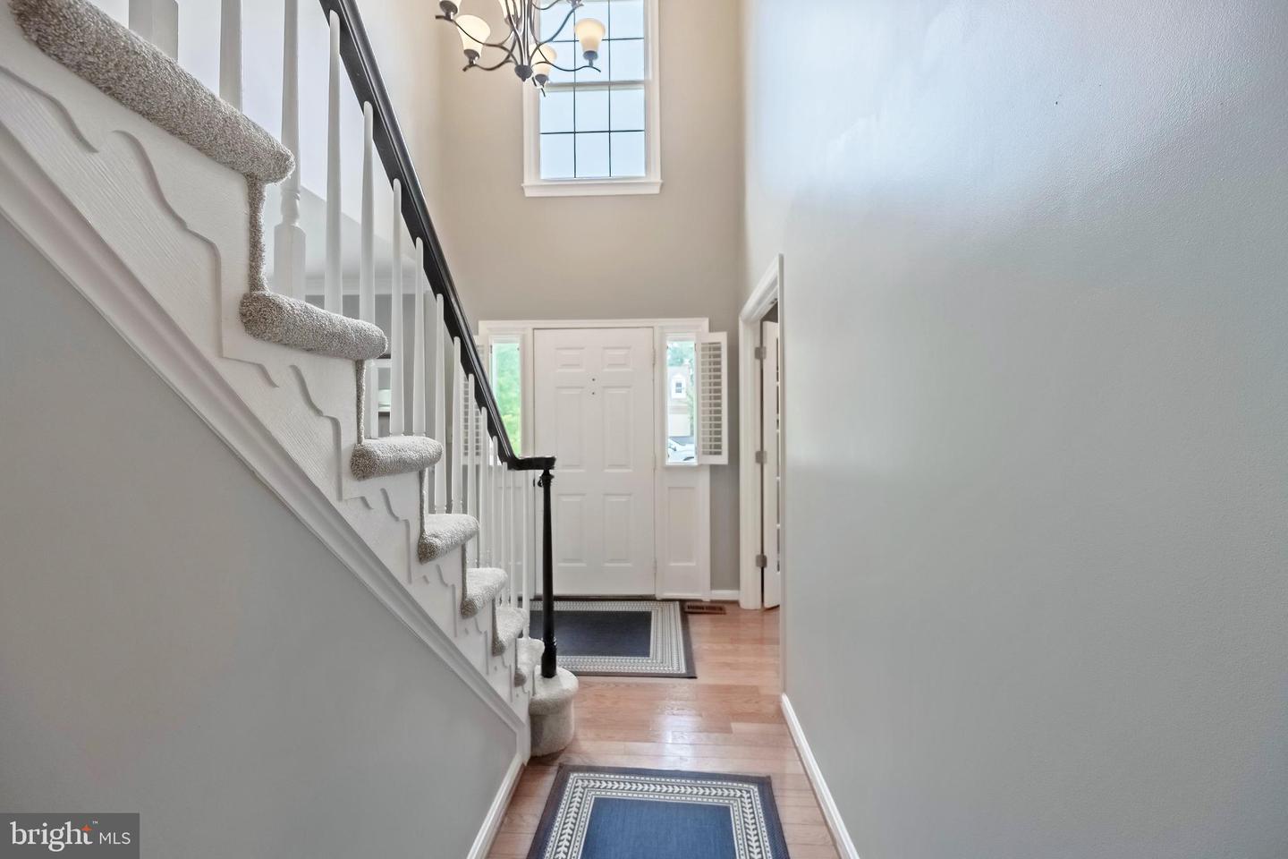 8615 OAK BROOK LN, FAIRFAX STATION, Virginia 22039, 4 Bedrooms Bedrooms, ,3 BathroomsBathrooms,Residential,For sale,8615 OAK BROOK LN,VAFX2242422 MLS # VAFX2242422