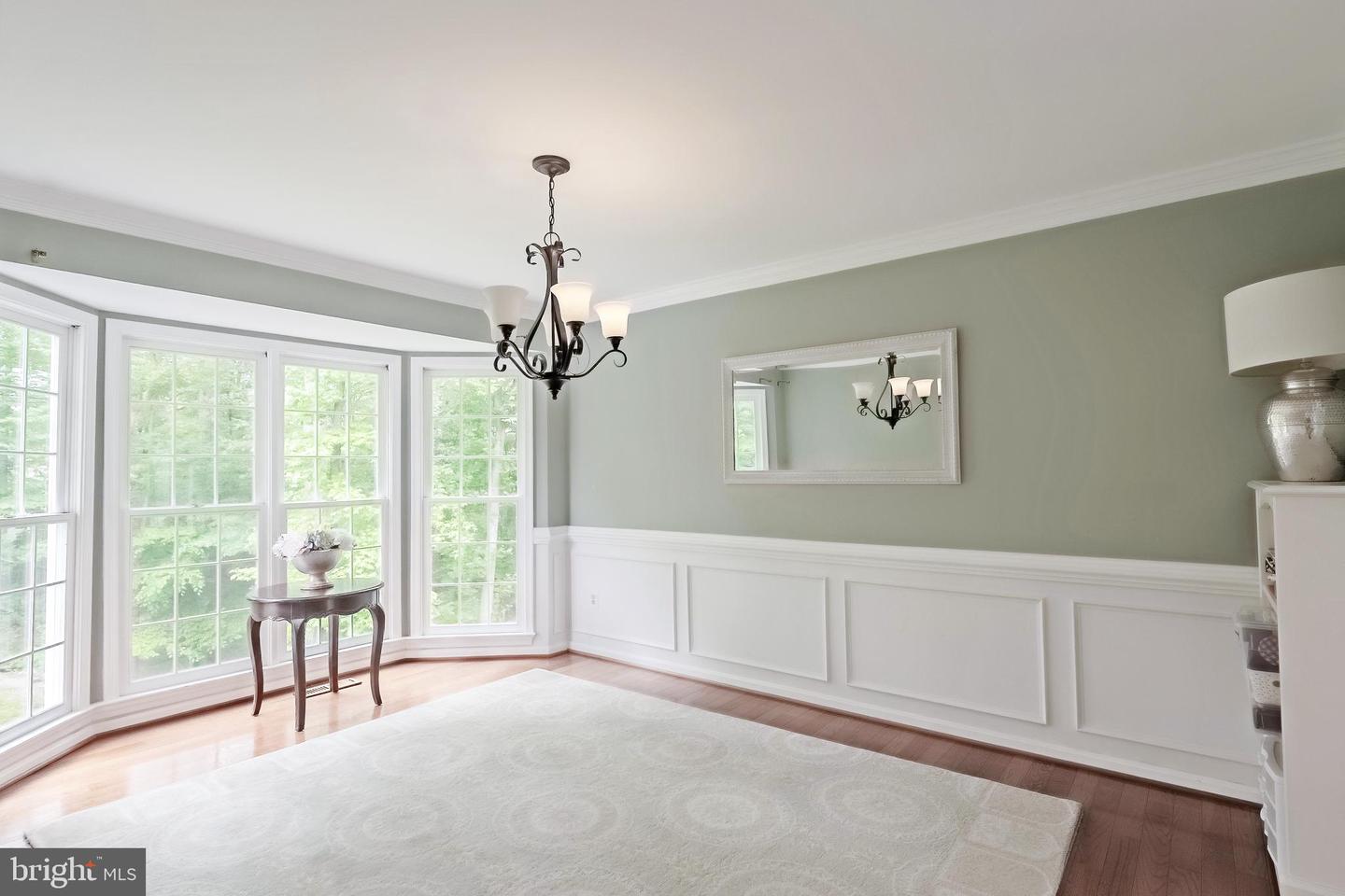 8615 OAK BROOK LN, FAIRFAX STATION, Virginia 22039, 4 Bedrooms Bedrooms, ,3 BathroomsBathrooms,Residential,For sale,8615 OAK BROOK LN,VAFX2242422 MLS # VAFX2242422
