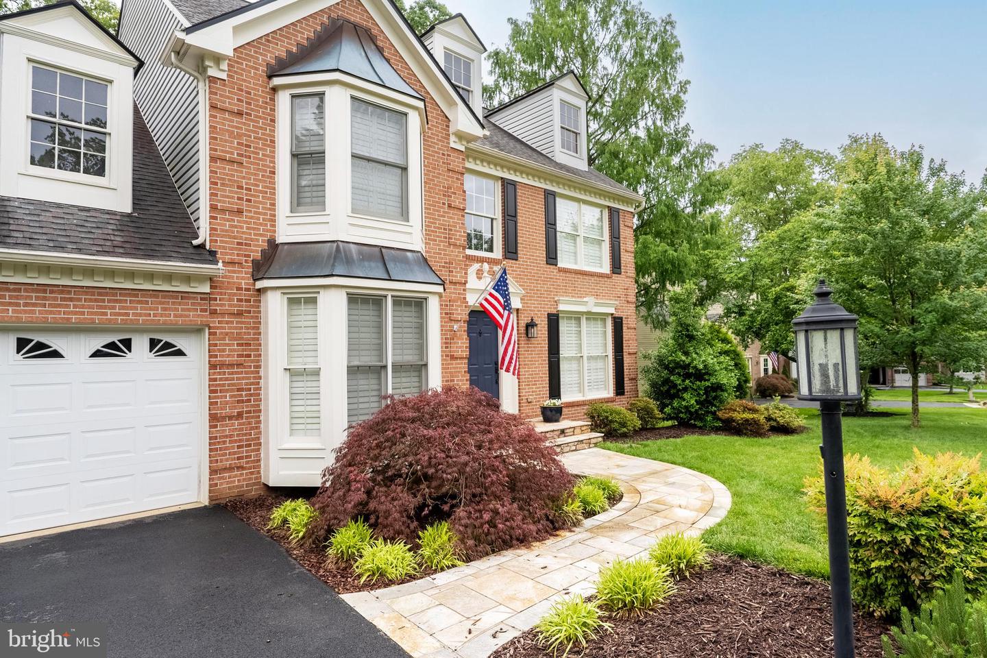 8615 OAK BROOK LN, FAIRFAX STATION, Virginia 22039, 4 Bedrooms Bedrooms, ,3 BathroomsBathrooms,Residential,For sale,8615 OAK BROOK LN,VAFX2242422 MLS # VAFX2242422