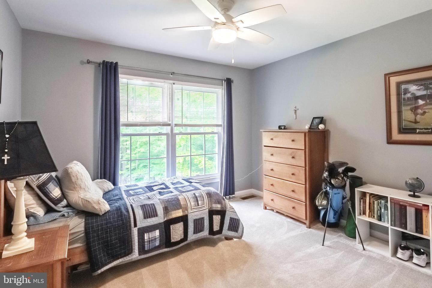 8615 OAK BROOK LN, FAIRFAX STATION, Virginia 22039, 4 Bedrooms Bedrooms, ,3 BathroomsBathrooms,Residential,For sale,8615 OAK BROOK LN,VAFX2242422 MLS # VAFX2242422