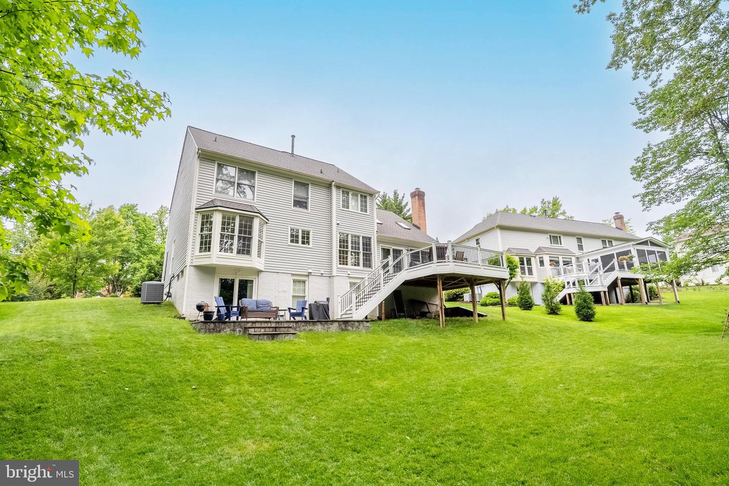 8615 OAK BROOK LN, FAIRFAX STATION, Virginia 22039, 4 Bedrooms Bedrooms, ,3 BathroomsBathrooms,Residential,For sale,8615 OAK BROOK LN,VAFX2242422 MLS # VAFX2242422