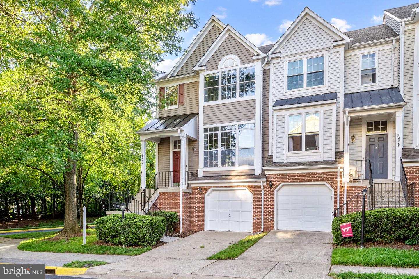 20580 WILLOUGHBY SQ, STERLING, Virginia 20165, 3 Bedrooms Bedrooms, ,2 BathroomsBathrooms,Residential,For sale,20580 WILLOUGHBY SQ,VALO2097520 MLS # VALO2097520