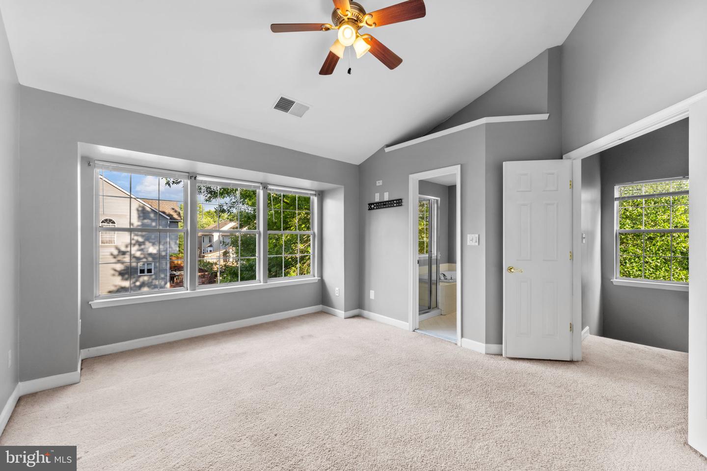 20580 WILLOUGHBY SQ, STERLING, Virginia 20165, 3 Bedrooms Bedrooms, ,2 BathroomsBathrooms,Residential,For sale,20580 WILLOUGHBY SQ,VALO2097520 MLS # VALO2097520