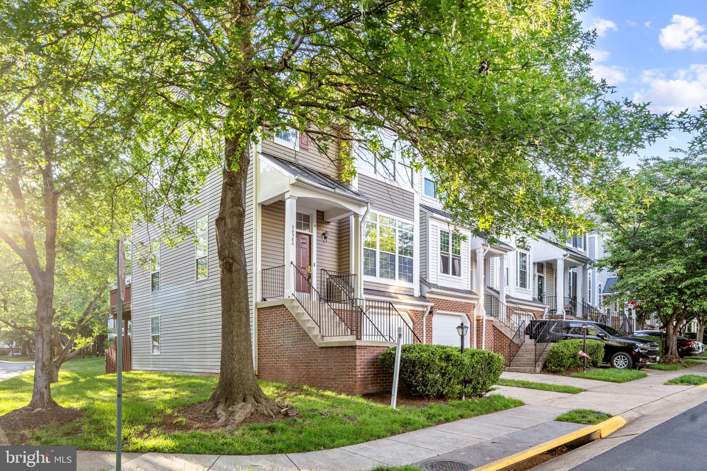20580 WILLOUGHBY SQ, STERLING, Virginia 20165, 3 Bedrooms Bedrooms, ,2 BathroomsBathrooms,Residential,For sale,20580 WILLOUGHBY SQ,VALO2097520 MLS # VALO2097520