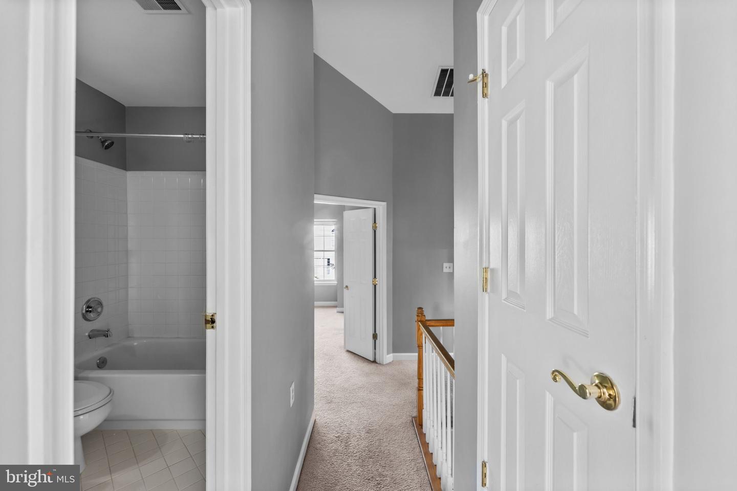 20580 WILLOUGHBY SQ, STERLING, Virginia 20165, 3 Bedrooms Bedrooms, ,2 BathroomsBathrooms,Residential,For sale,20580 WILLOUGHBY SQ,VALO2097520 MLS # VALO2097520