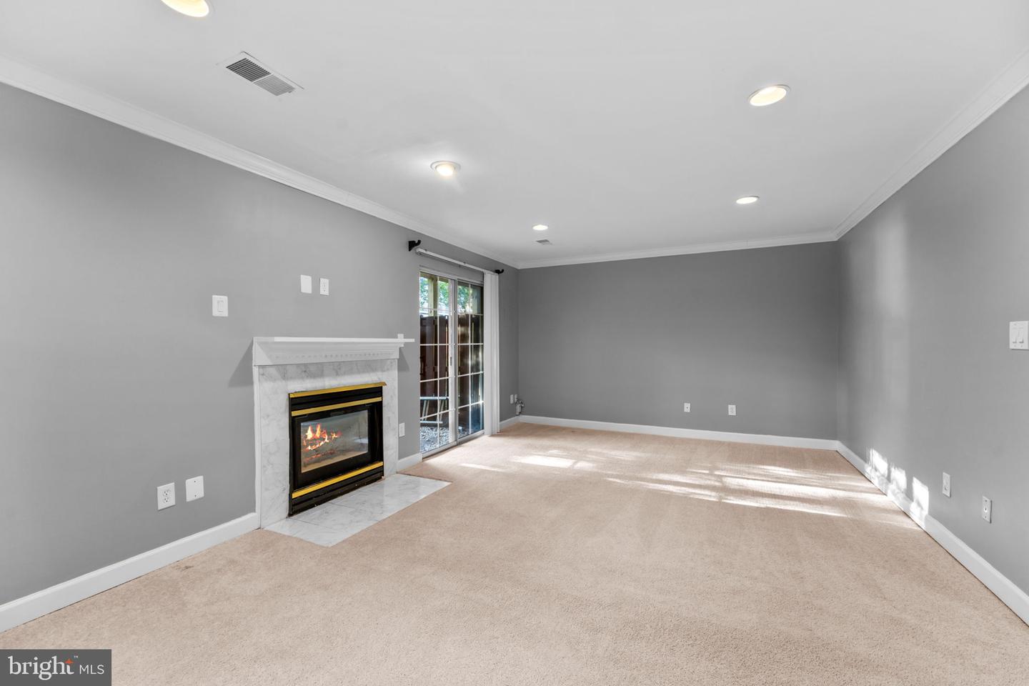 20580 WILLOUGHBY SQ, STERLING, Virginia 20165, 3 Bedrooms Bedrooms, ,2 BathroomsBathrooms,Residential,For sale,20580 WILLOUGHBY SQ,VALO2097520 MLS # VALO2097520