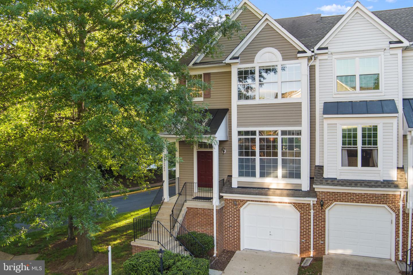 20580 WILLOUGHBY SQ, STERLING, Virginia 20165, 3 Bedrooms Bedrooms, ,2 BathroomsBathrooms,Residential,For sale,20580 WILLOUGHBY SQ,VALO2097520 MLS # VALO2097520