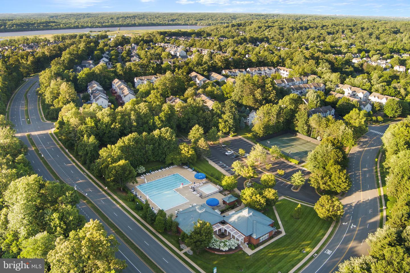20580 WILLOUGHBY SQ, STERLING, Virginia 20165, 3 Bedrooms Bedrooms, ,2 BathroomsBathrooms,Residential,For sale,20580 WILLOUGHBY SQ,VALO2097520 MLS # VALO2097520