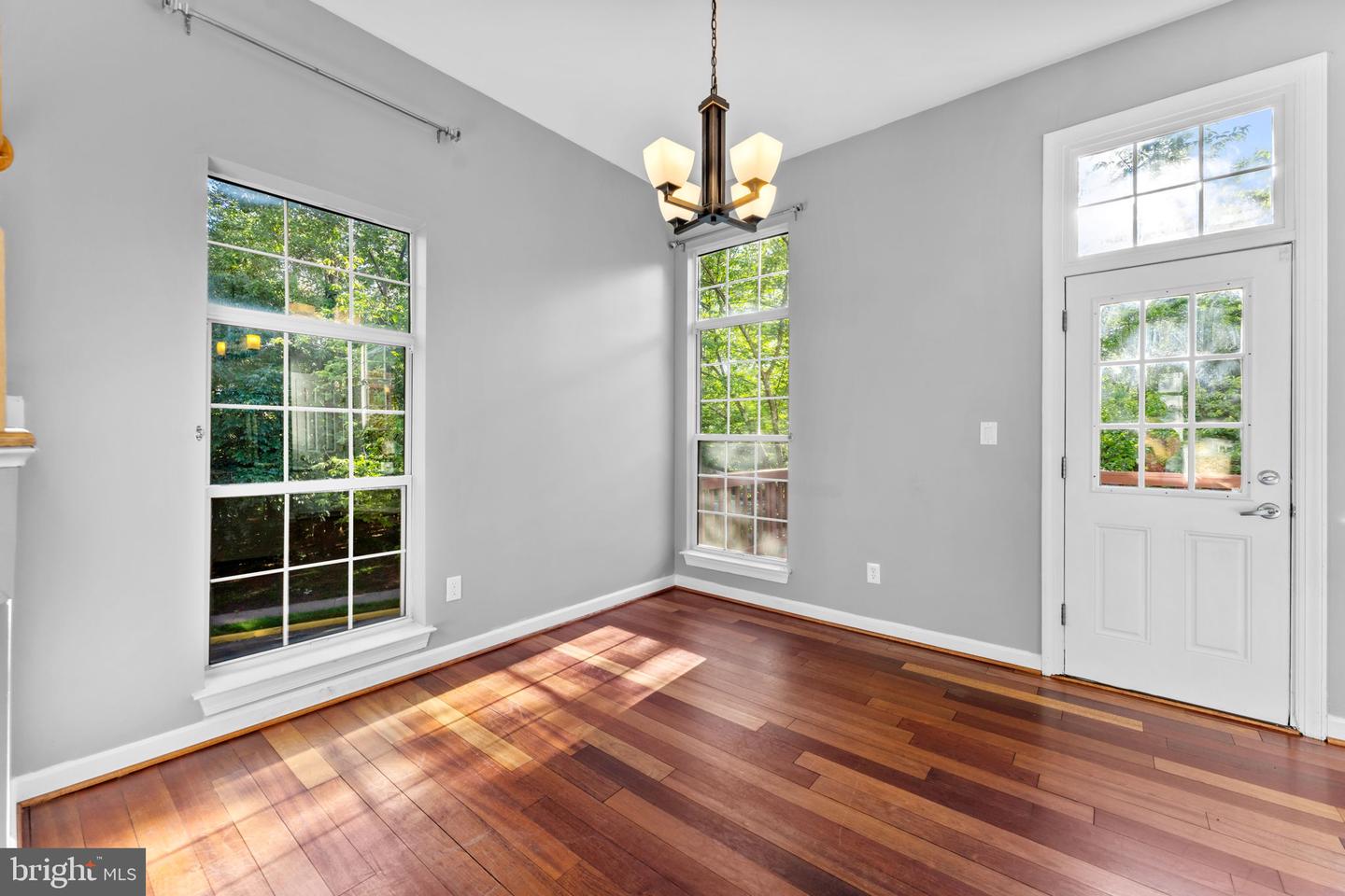 20580 WILLOUGHBY SQ, STERLING, Virginia 20165, 3 Bedrooms Bedrooms, ,2 BathroomsBathrooms,Residential,For sale,20580 WILLOUGHBY SQ,VALO2097520 MLS # VALO2097520