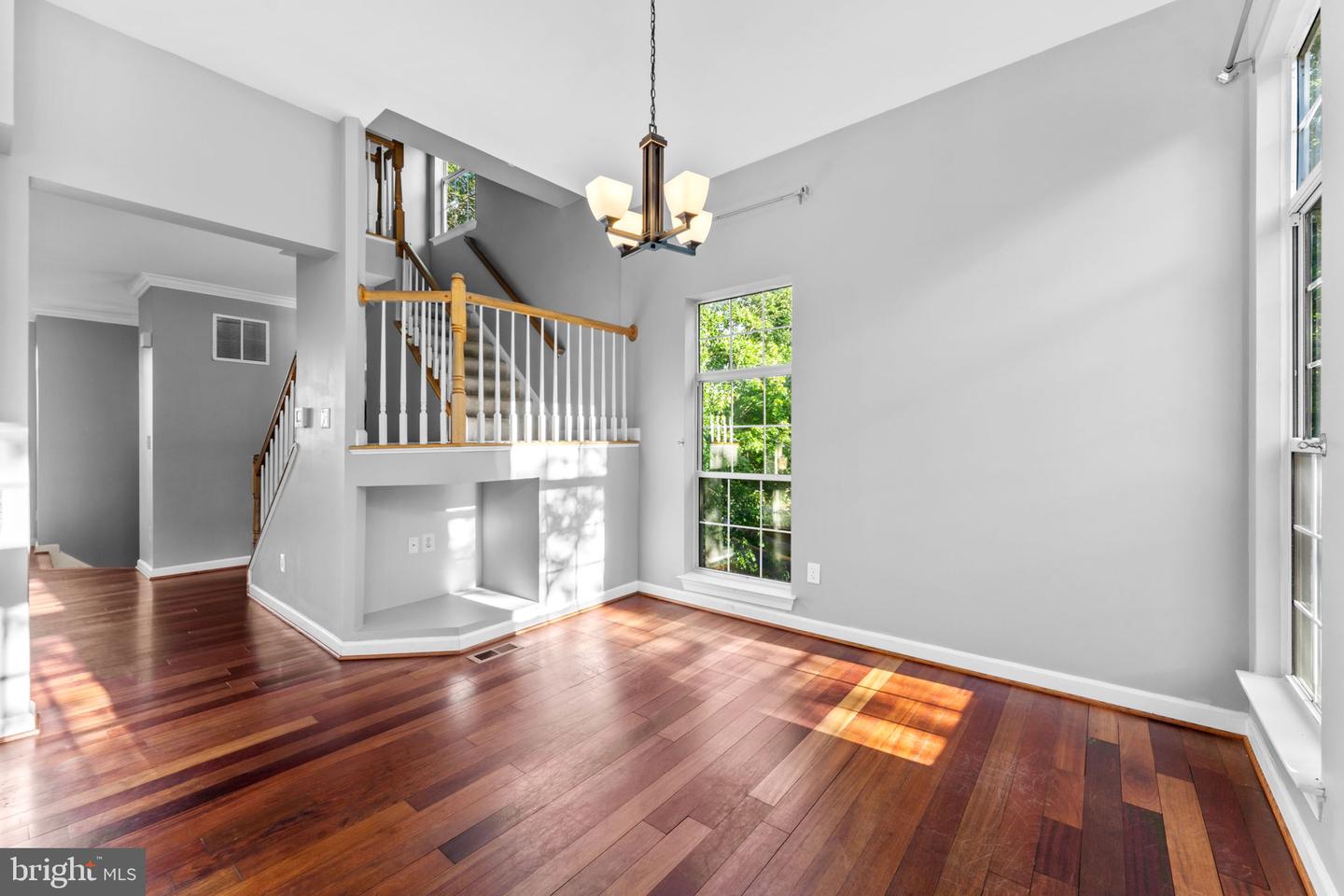 20580 WILLOUGHBY SQ, STERLING, Virginia 20165, 3 Bedrooms Bedrooms, ,2 BathroomsBathrooms,Residential,For sale,20580 WILLOUGHBY SQ,VALO2097520 MLS # VALO2097520