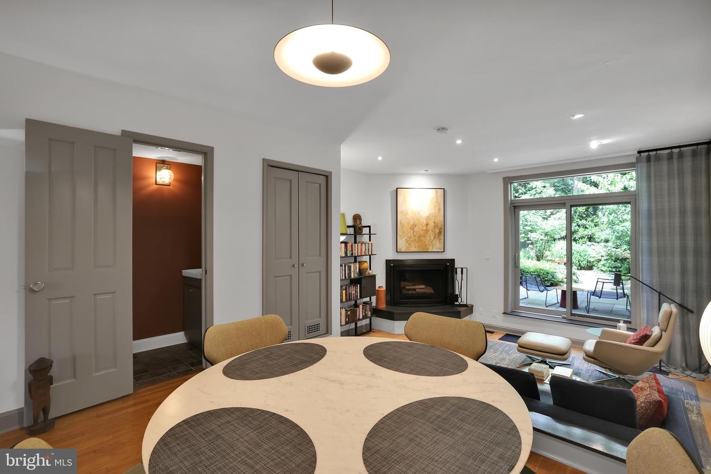 2209 ONTARIO RD NW, WASHINGTON, District Of Columbia 20009, 2 Bedrooms Bedrooms, ,2 BathroomsBathrooms,Residential,For sale,2209 ONTARIO RD NW,DCDC2202046 MLS # DCDC2202046