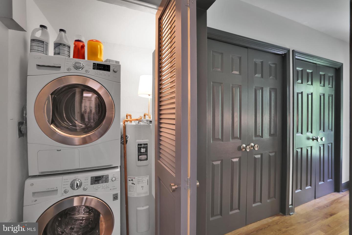 2209 ONTARIO RD NW, WASHINGTON, District Of Columbia 20009, 2 Bedrooms Bedrooms, ,2 BathroomsBathrooms,Residential,For sale,2209 ONTARIO RD NW,DCDC2202046 MLS # DCDC2202046