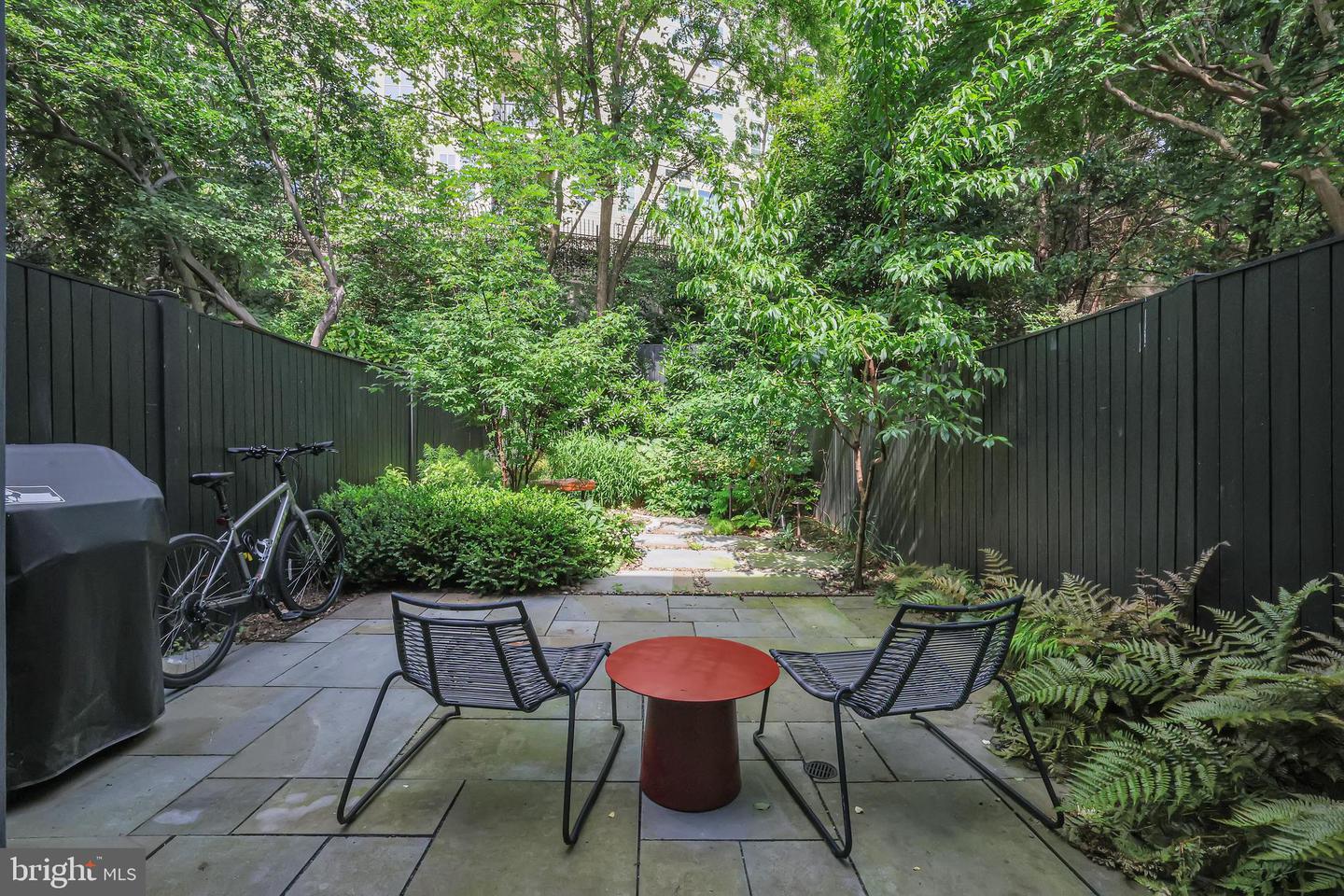 2209 ONTARIO RD NW, WASHINGTON, District Of Columbia 20009, 2 Bedrooms Bedrooms, ,2 BathroomsBathrooms,Residential,For sale,2209 ONTARIO RD NW,DCDC2202046 MLS # DCDC2202046