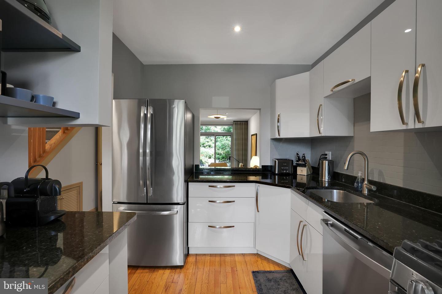 2209 ONTARIO RD NW, WASHINGTON, District Of Columbia 20009, 2 Bedrooms Bedrooms, ,2 BathroomsBathrooms,Residential,For sale,2209 ONTARIO RD NW,DCDC2202046 MLS # DCDC2202046